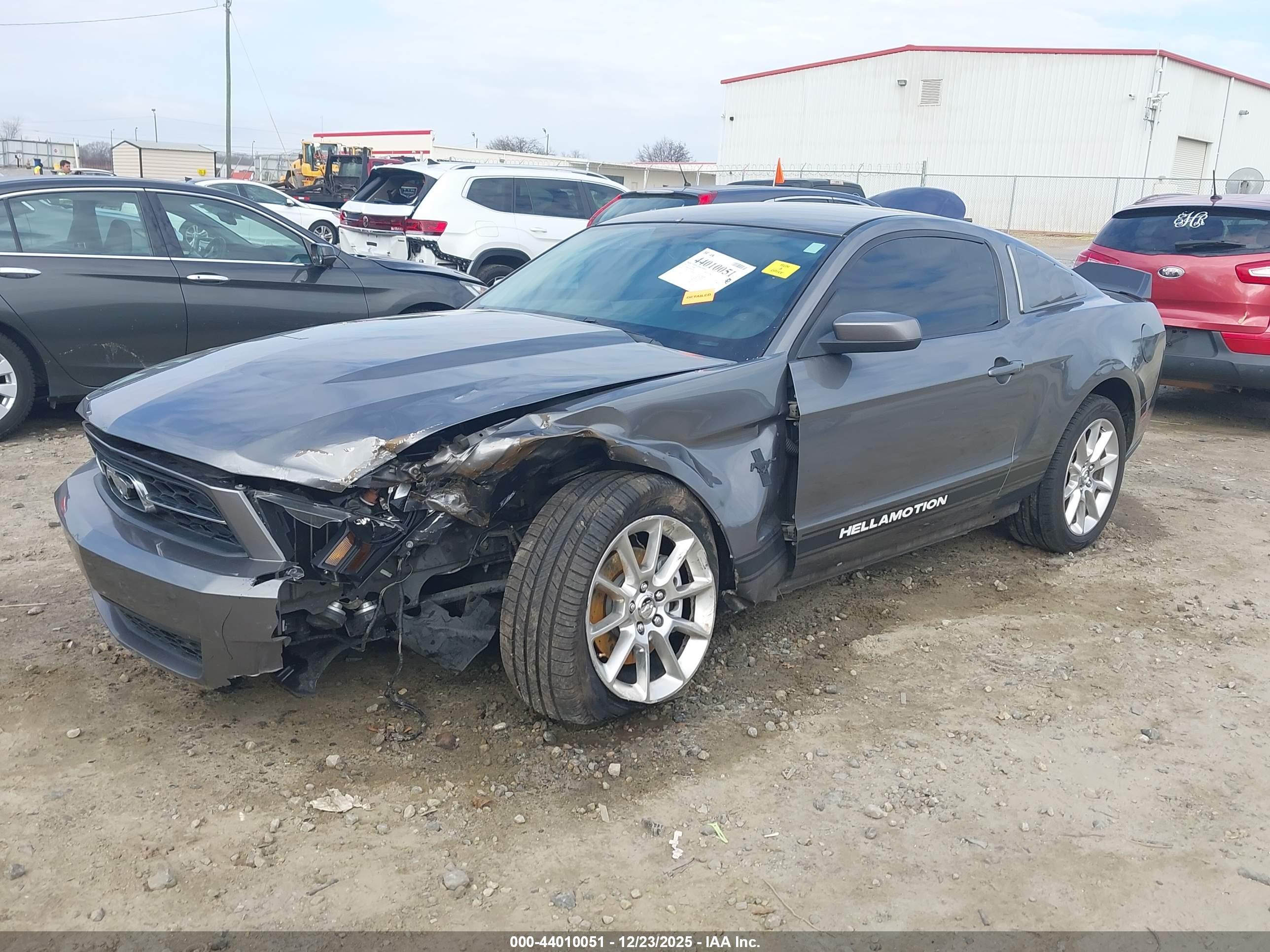 FORD MUSTANG image 2