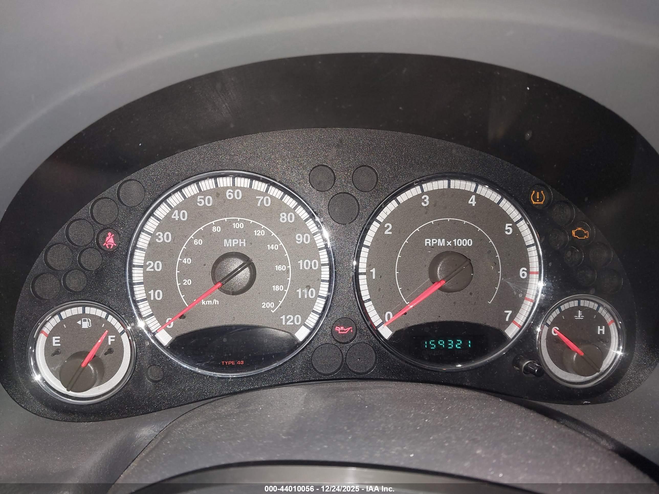 JEEP LIBERTY image 7