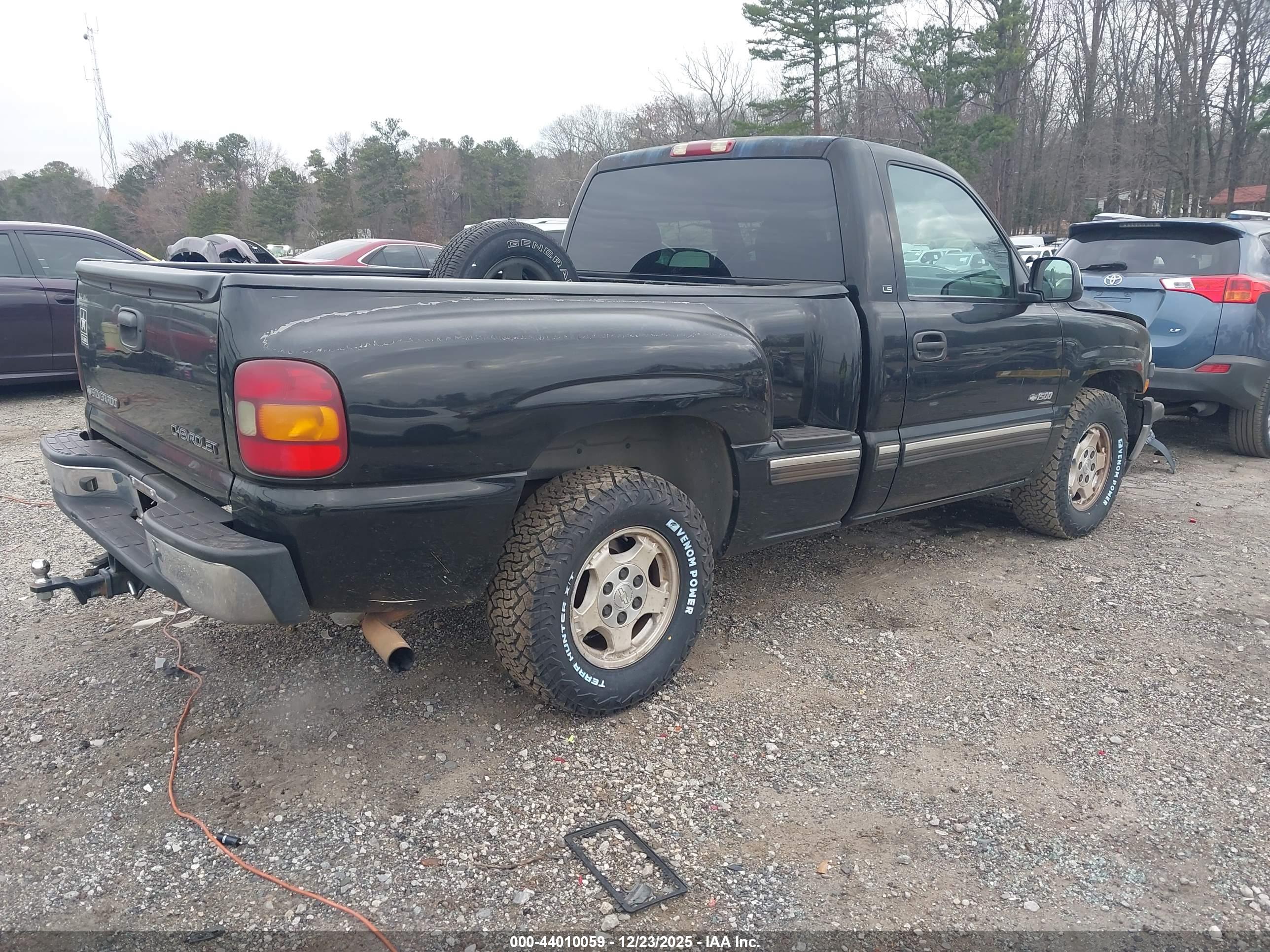 CHEVROLET SILVERADO image 4