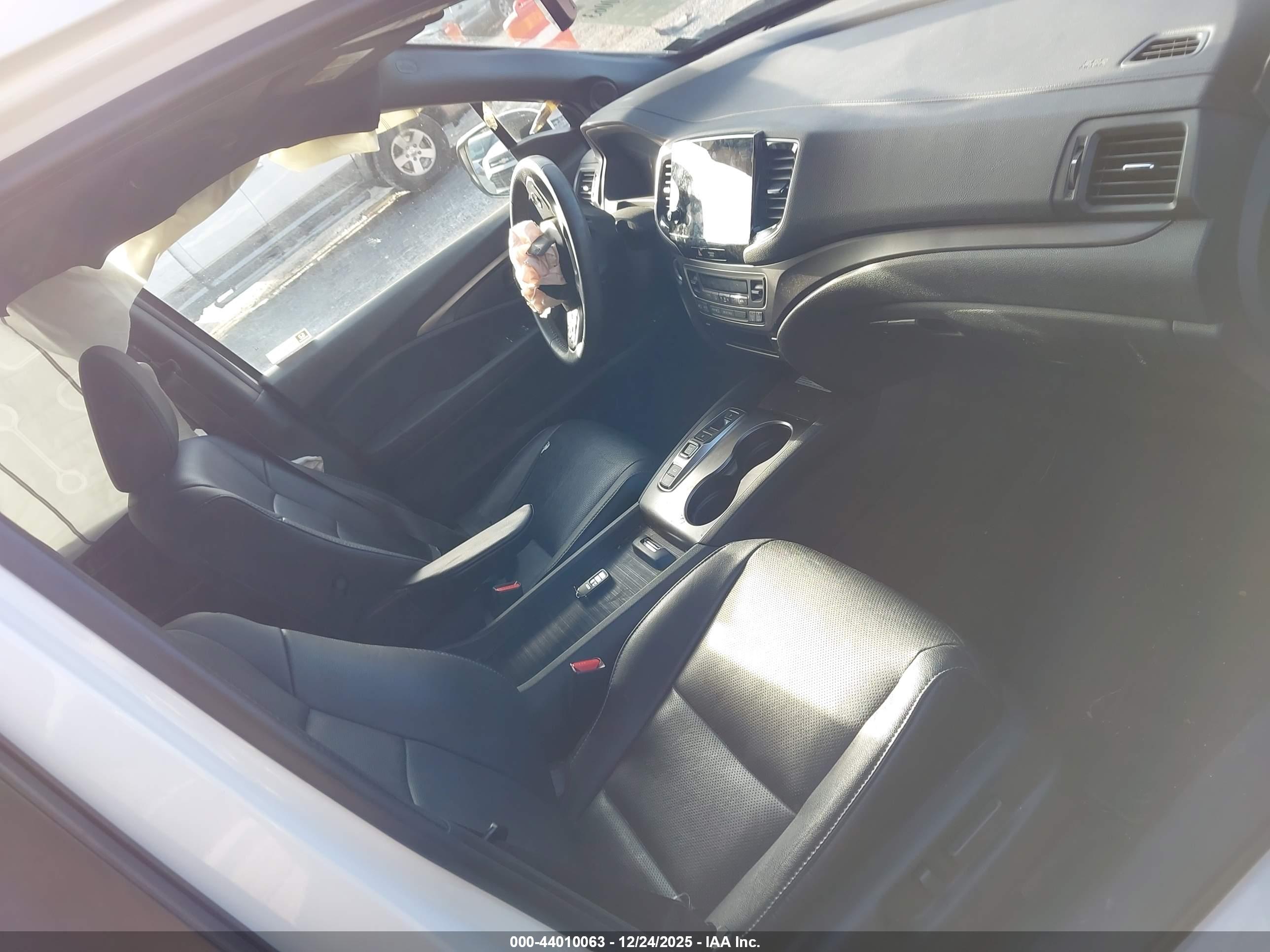 HONDA PASSPORT image 5