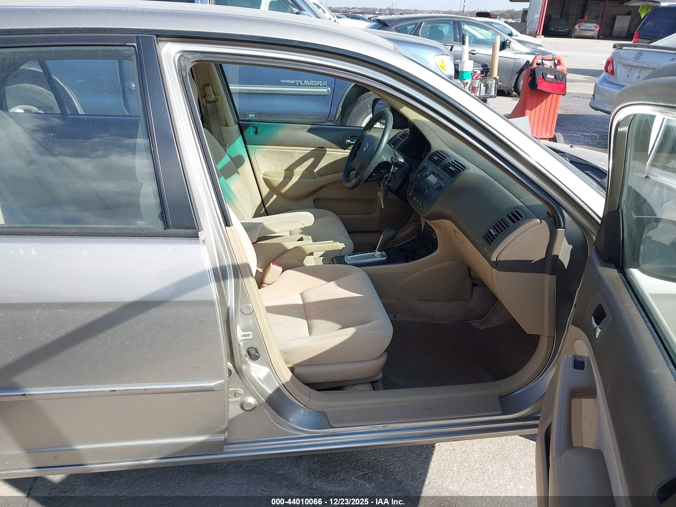 HONDA CIVIC image 5