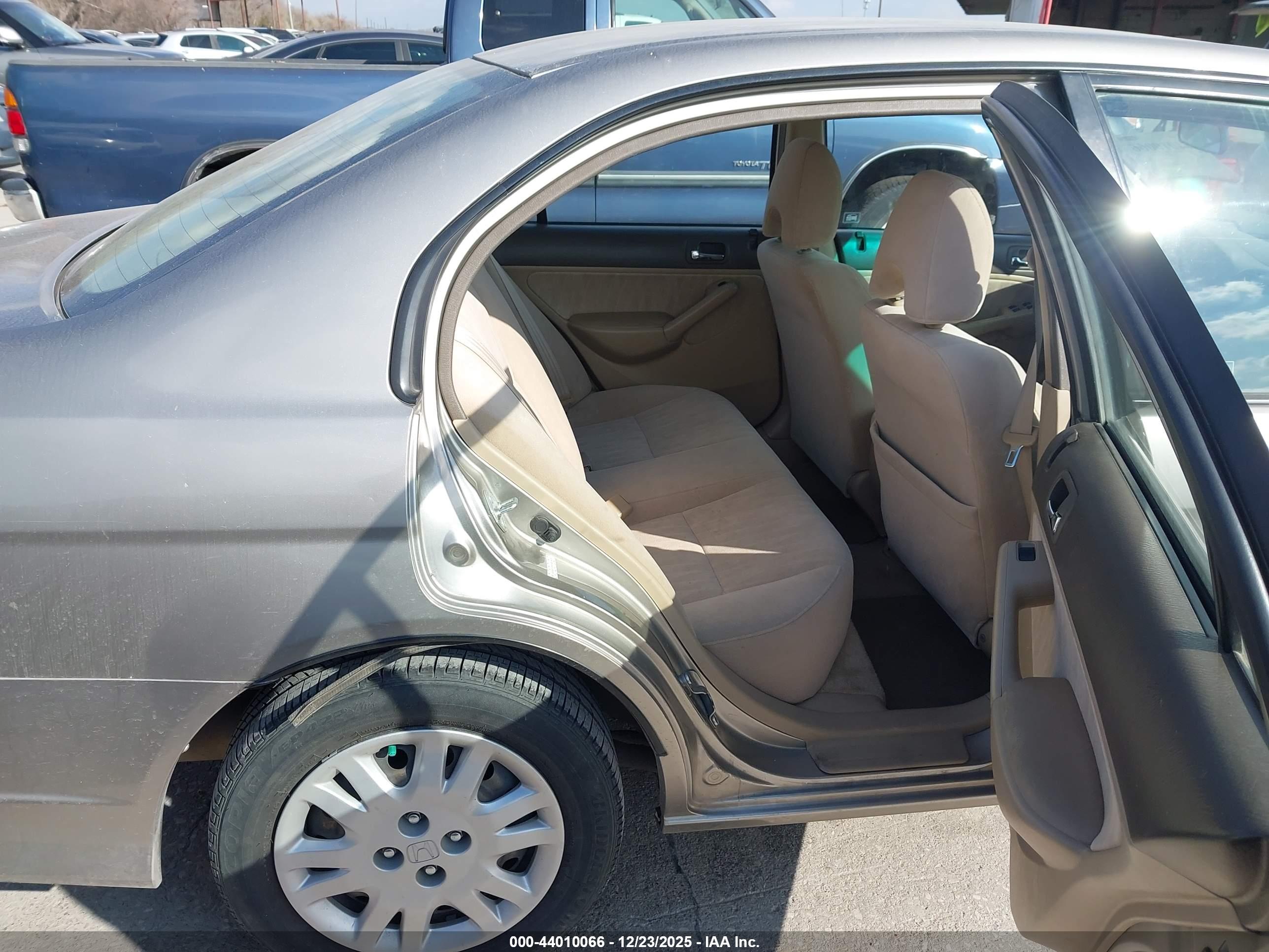 HONDA CIVIC image 8