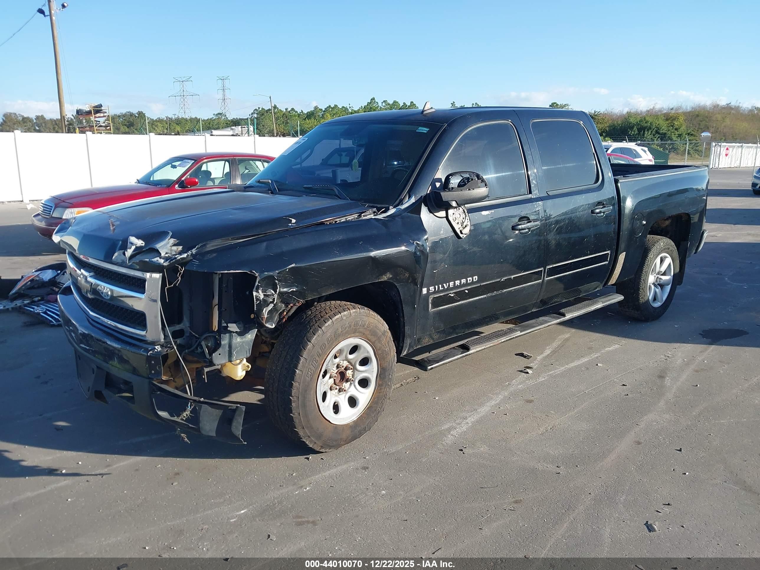 CHEVROLET SILVERADO image 2