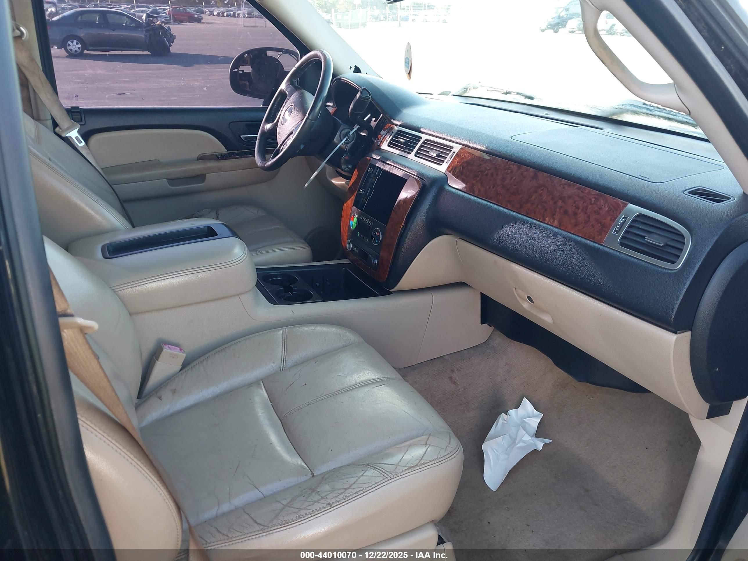 CHEVROLET SILVERADO image 5