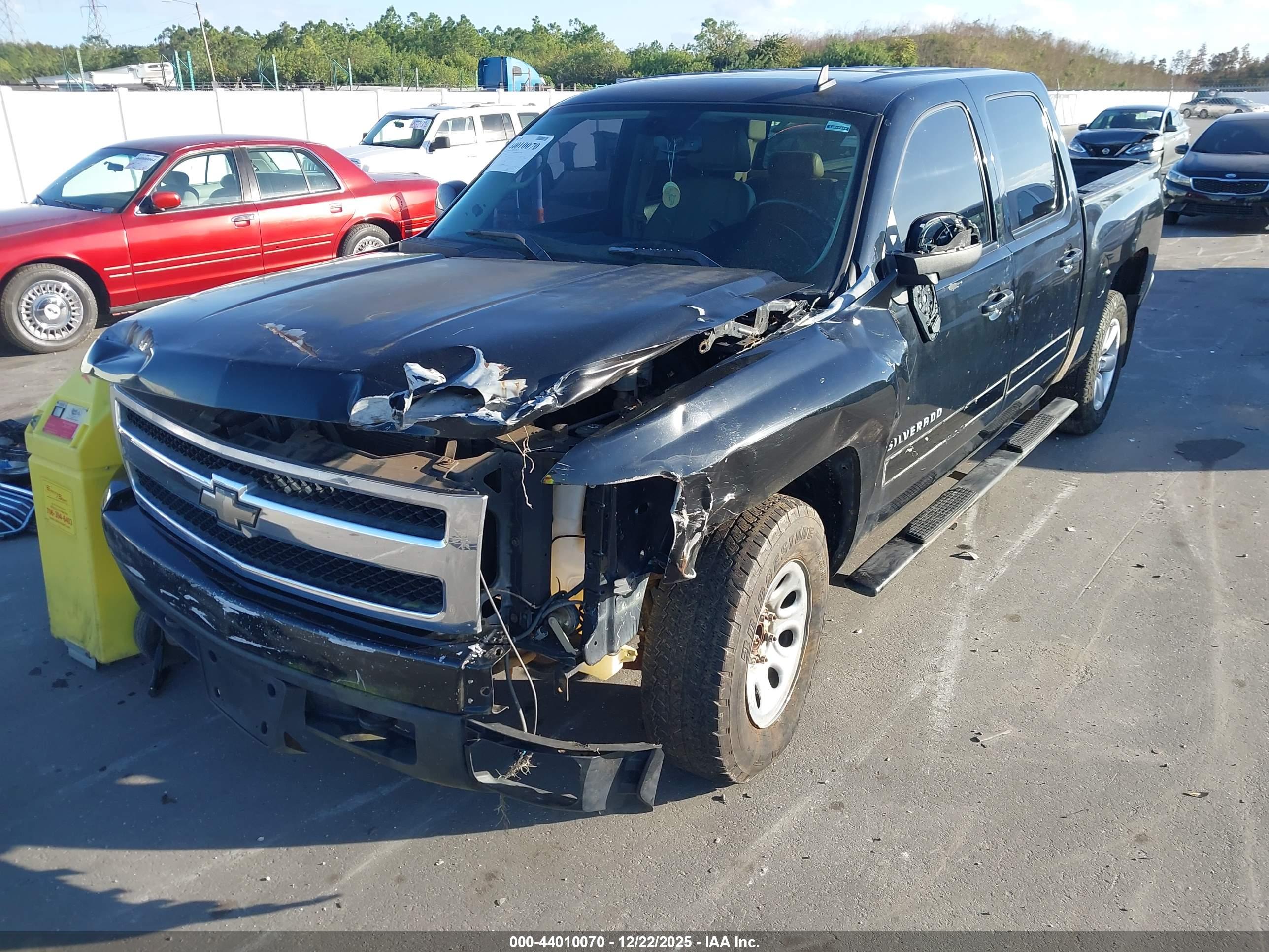 CHEVROLET SILVERADO image 6