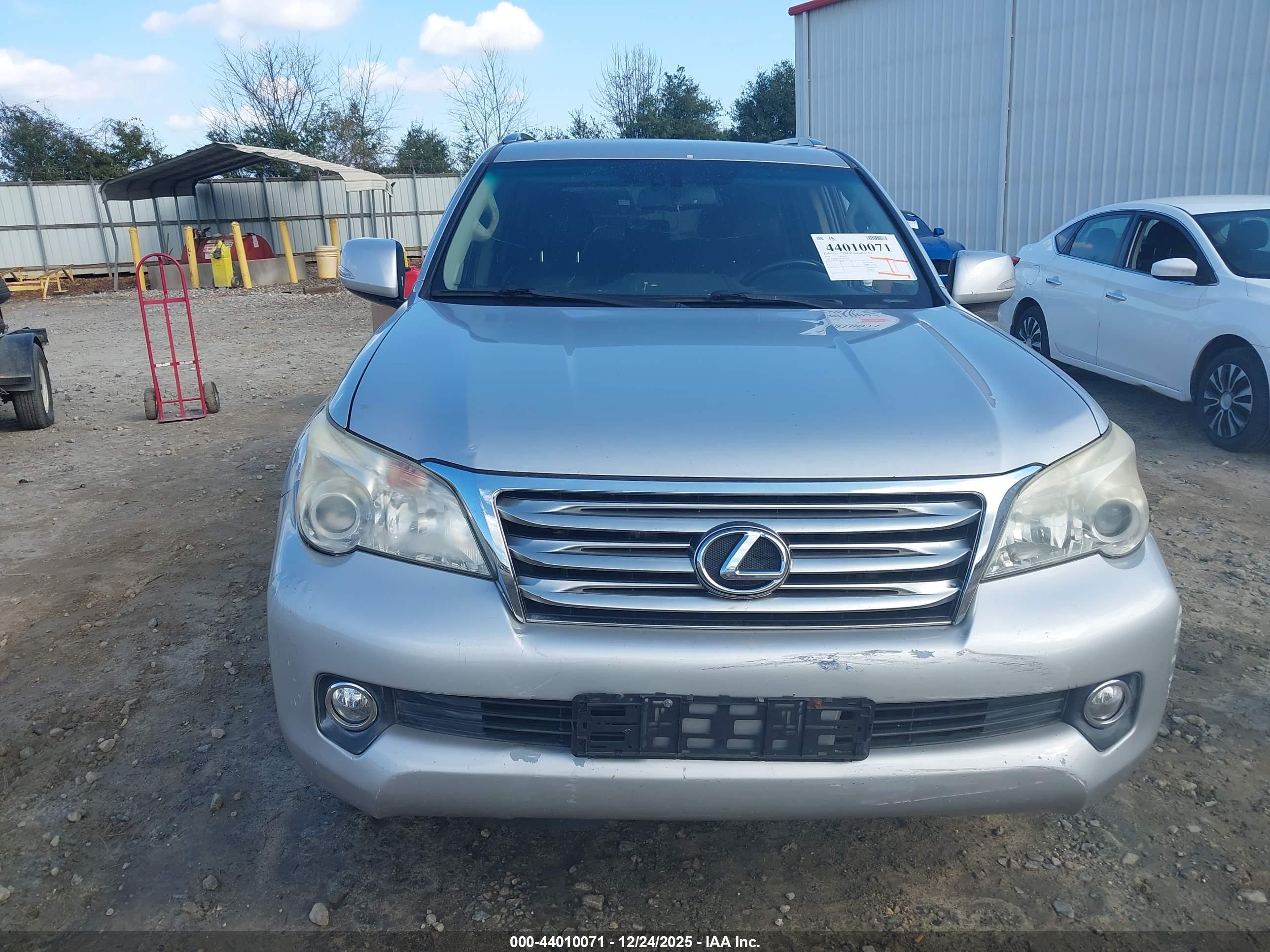 LEXUS 460 image 6