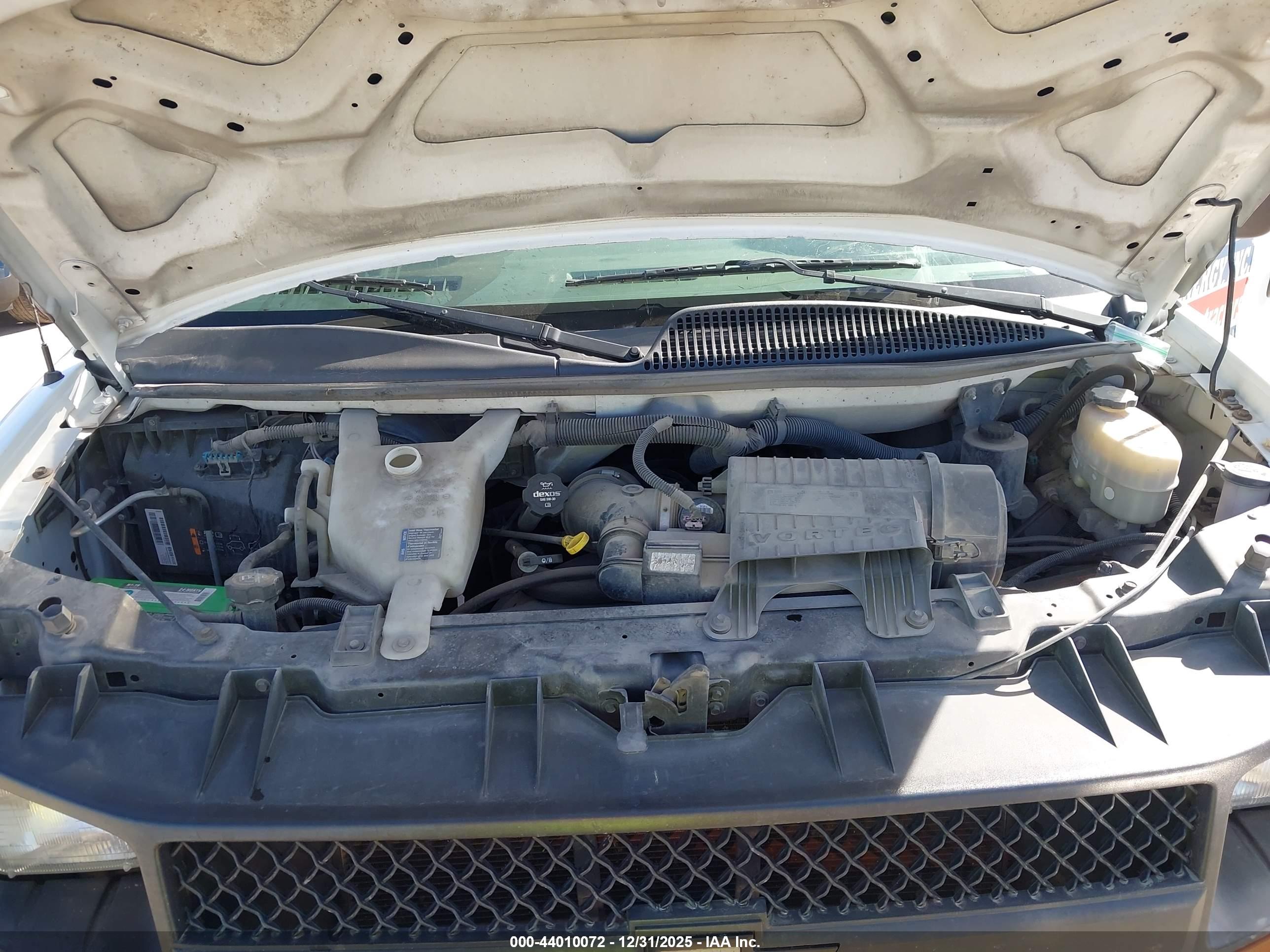 CHEVROLET EXPRESS image 10