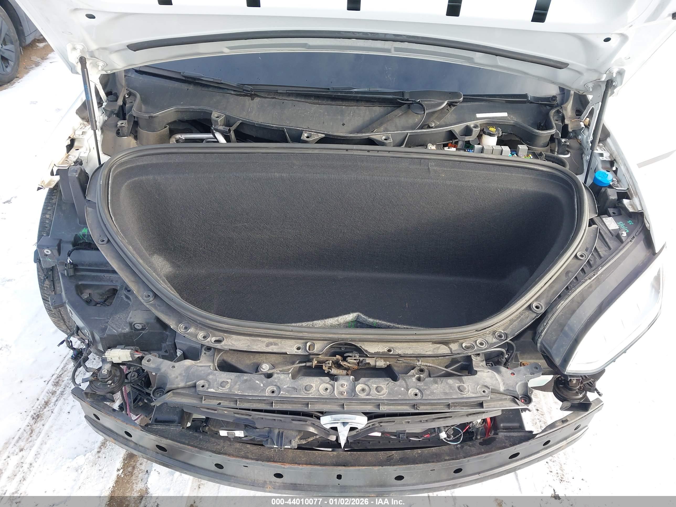 TESLA MODEL image 10