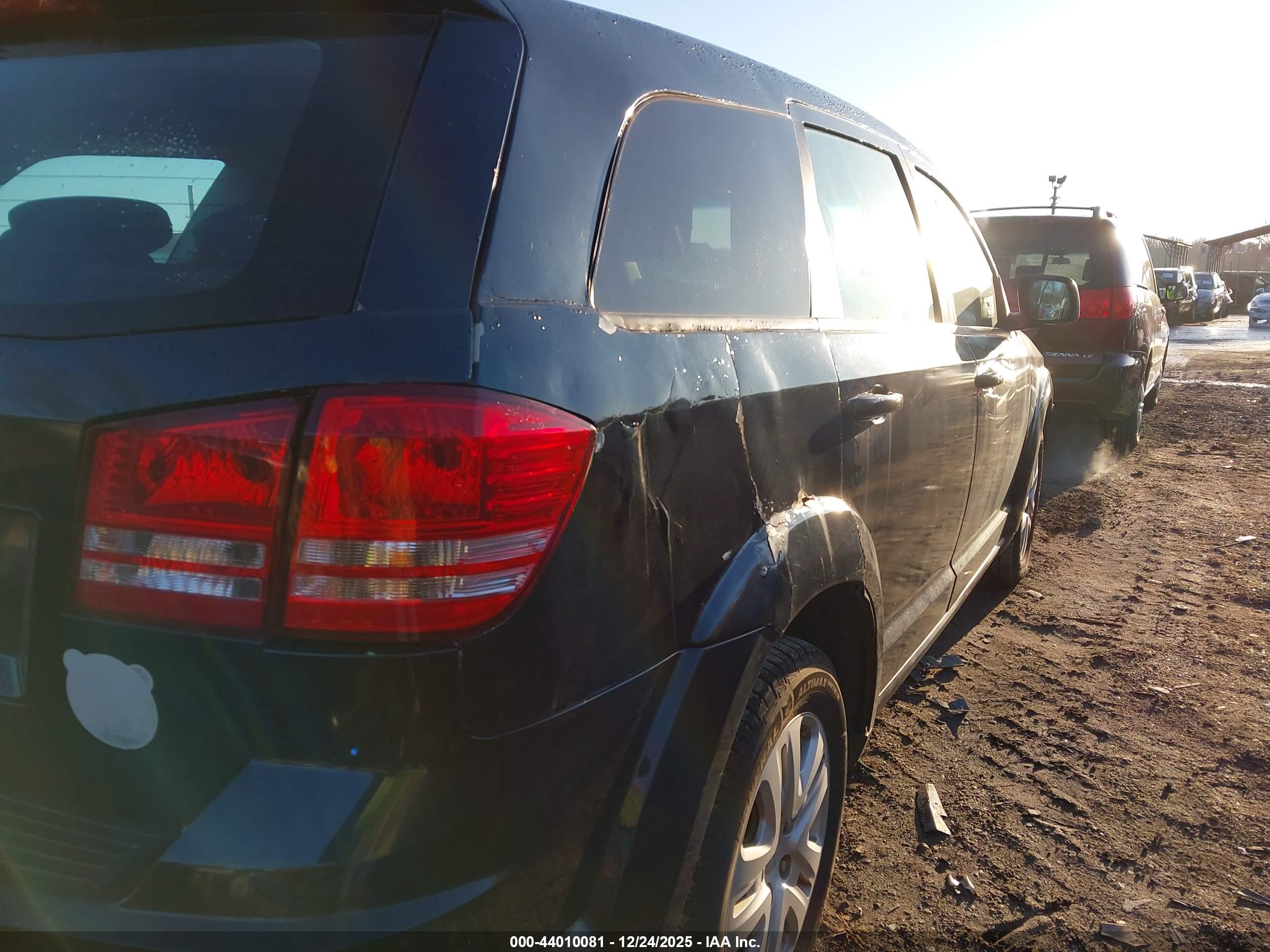 DODGE JOURNEY image 6