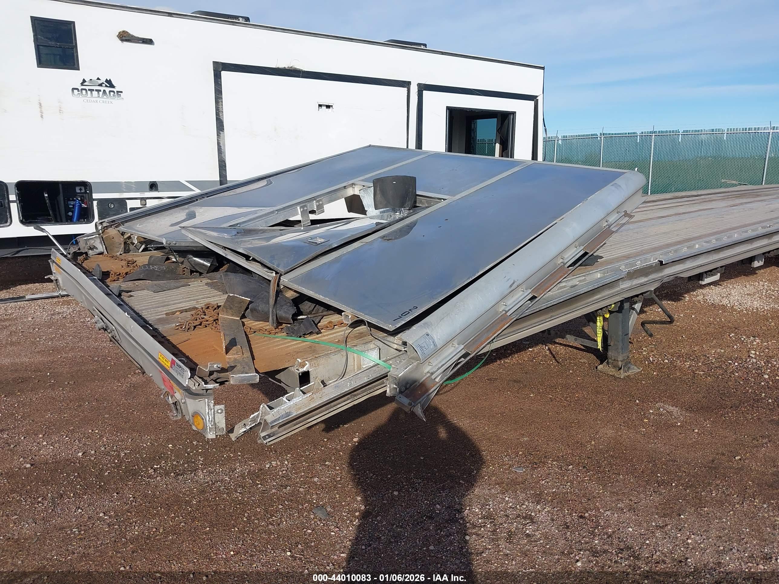 REITNOUER TRAILER image 6
