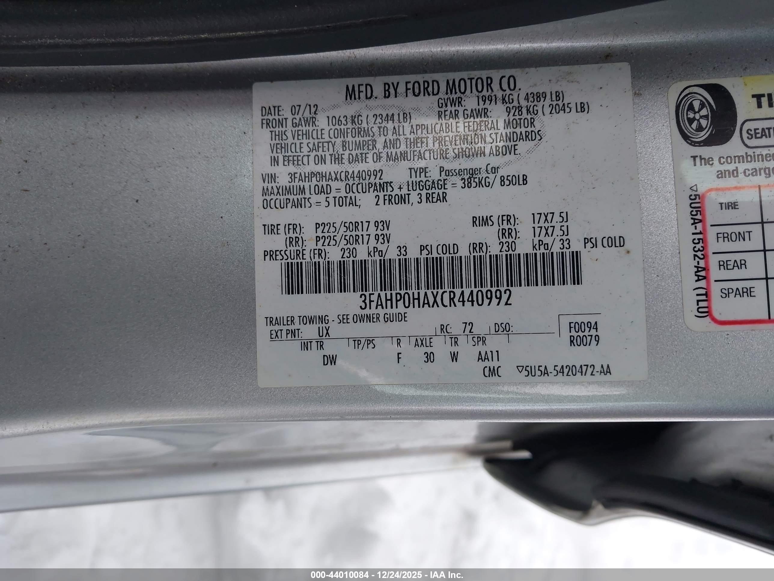 FORD FUSION image 9