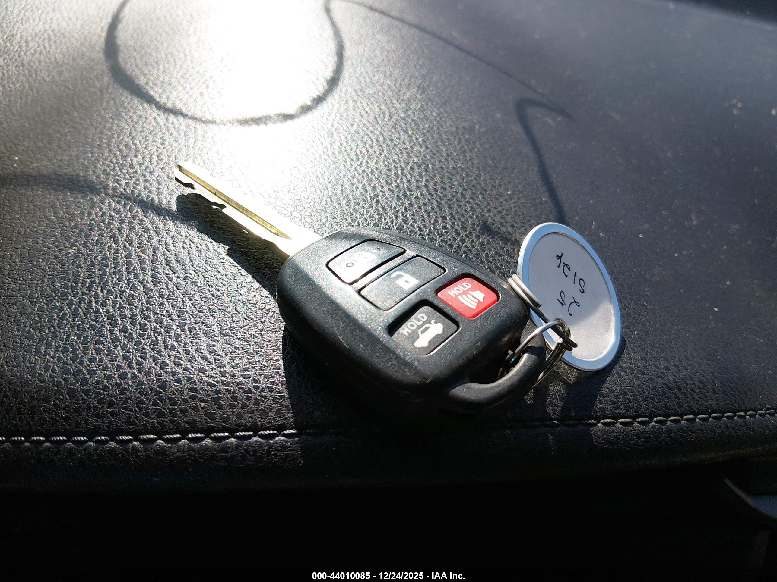 TOYOTA COROLLA image 11
