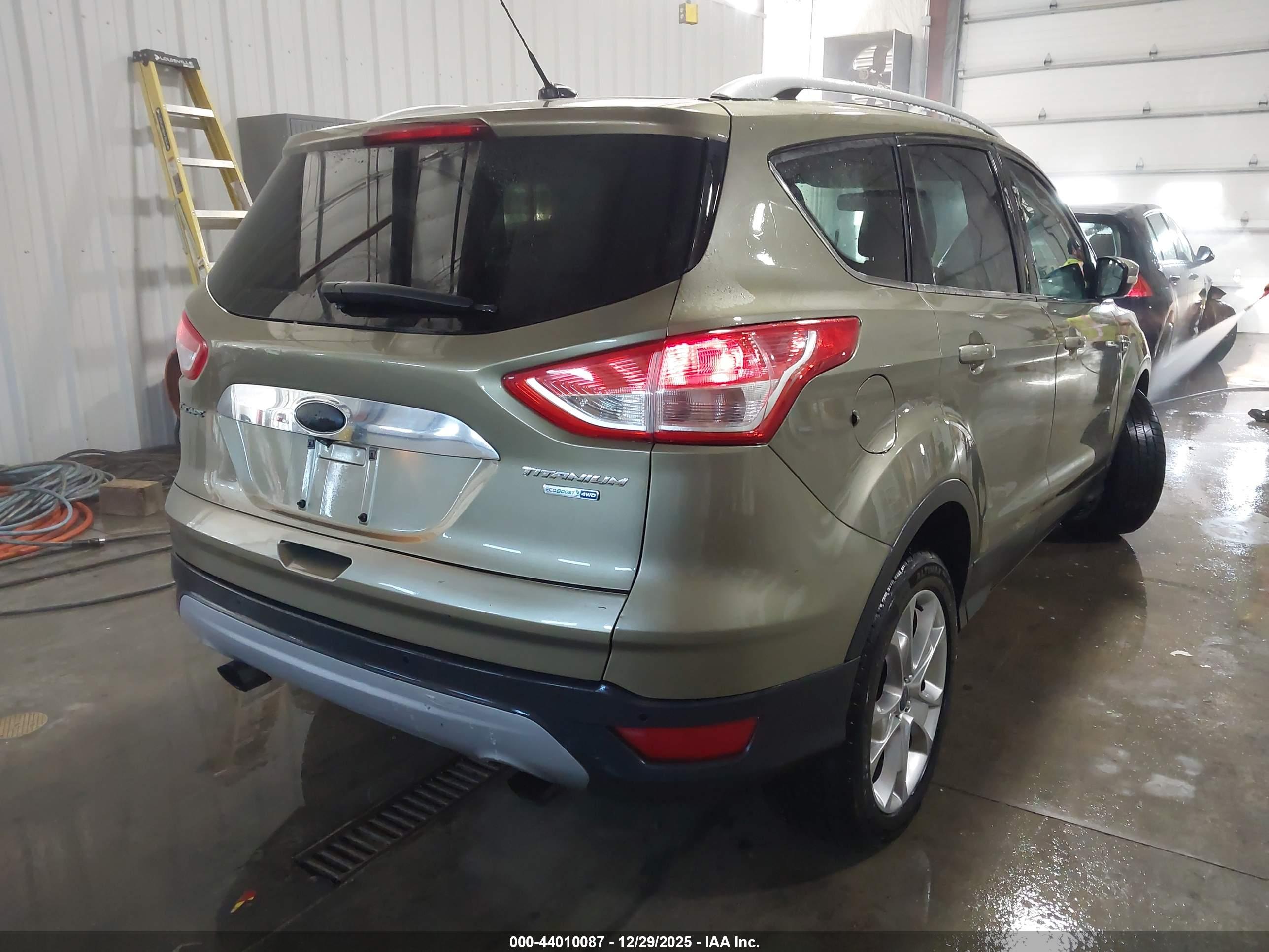 FORD ESCAPE image 4