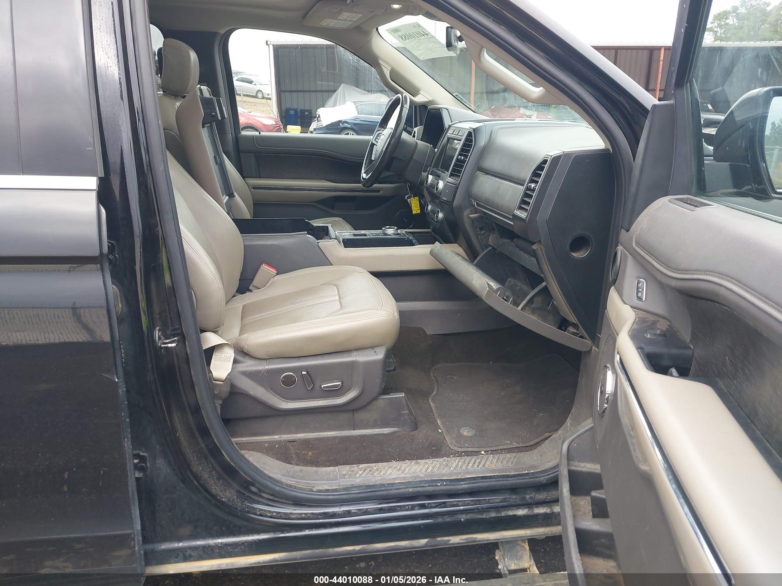 FORD EXPEDITION image 5
