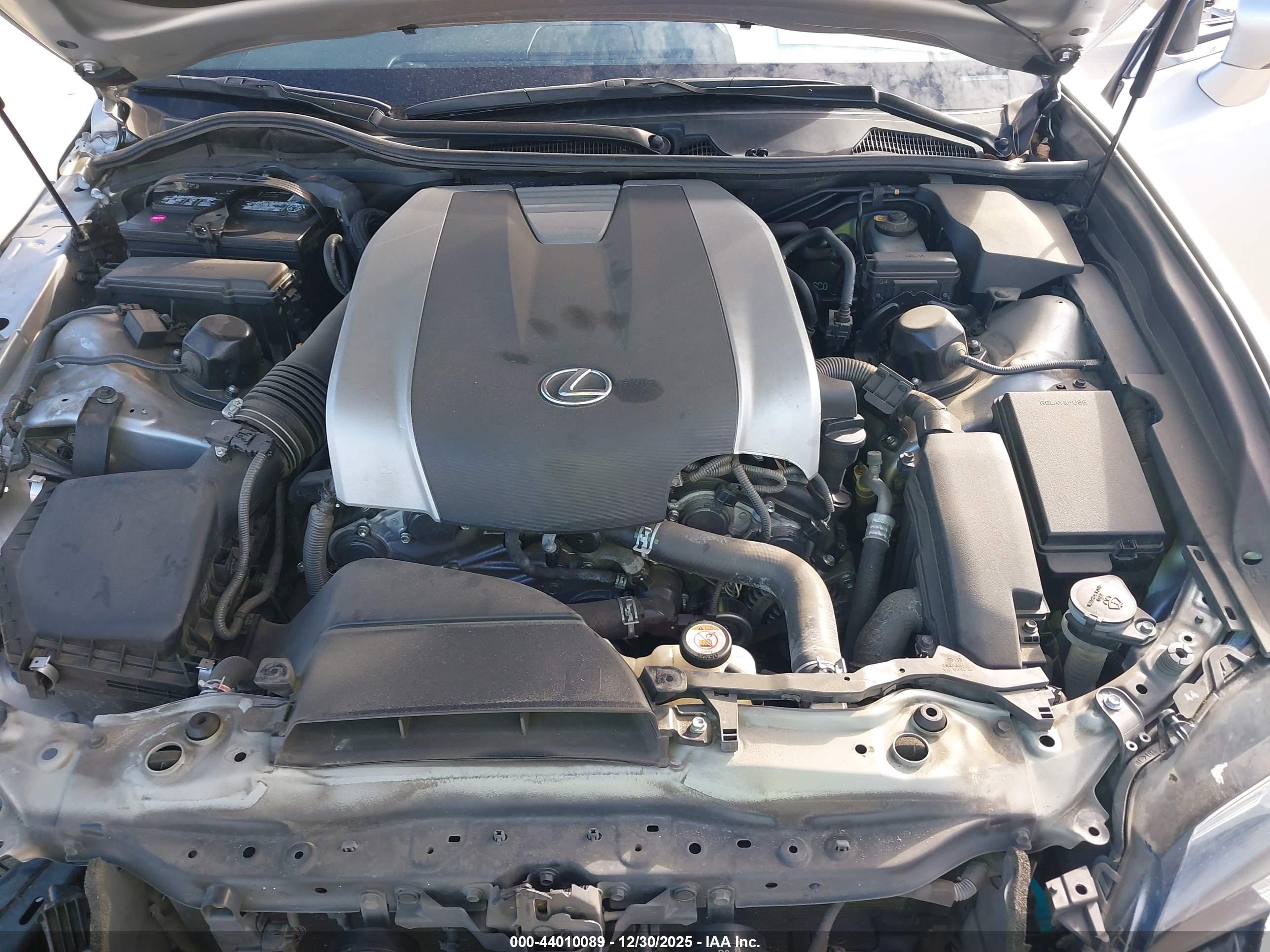 LEXUS GS image 10