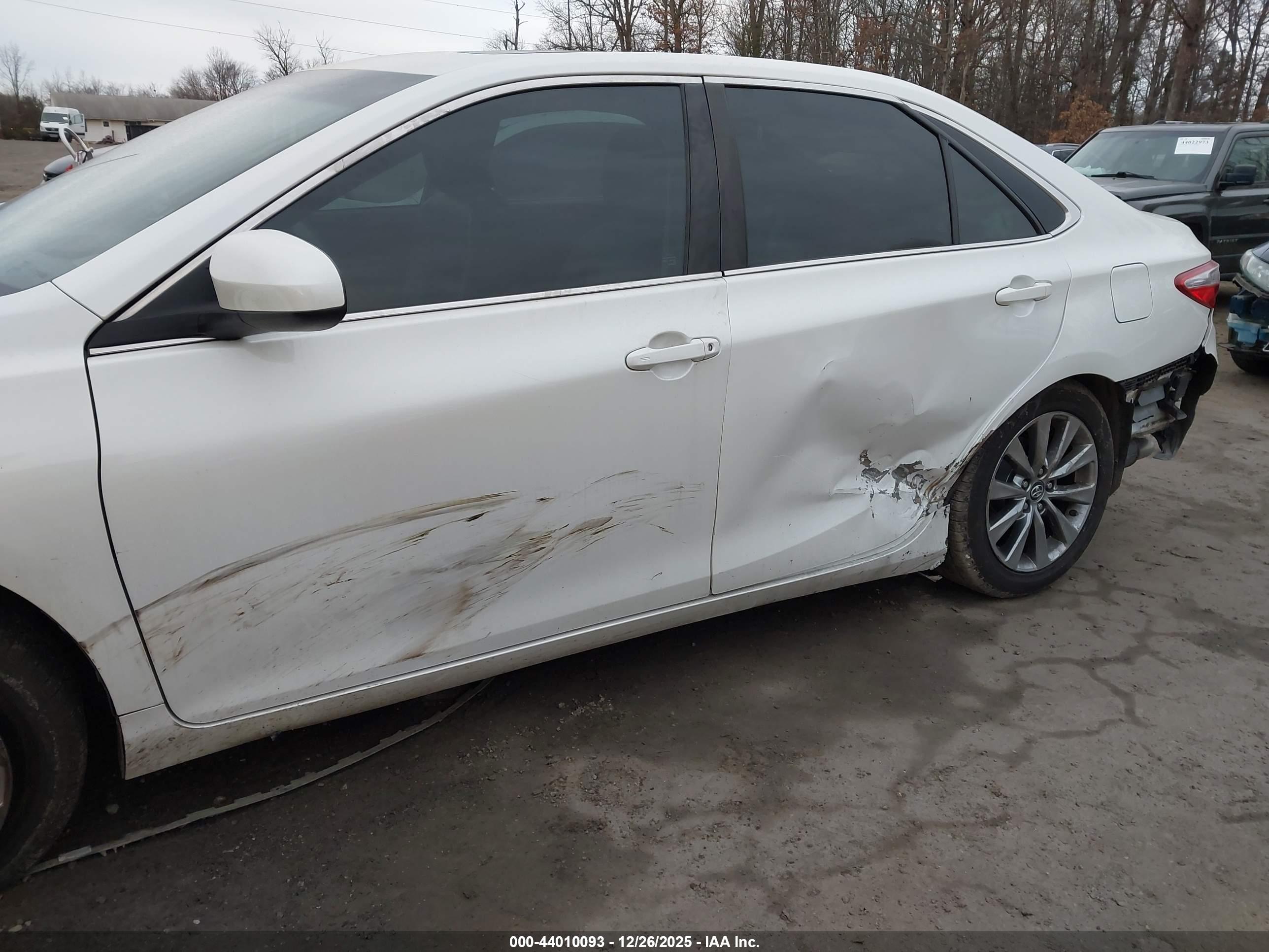 TOYOTA CAMRY image 6