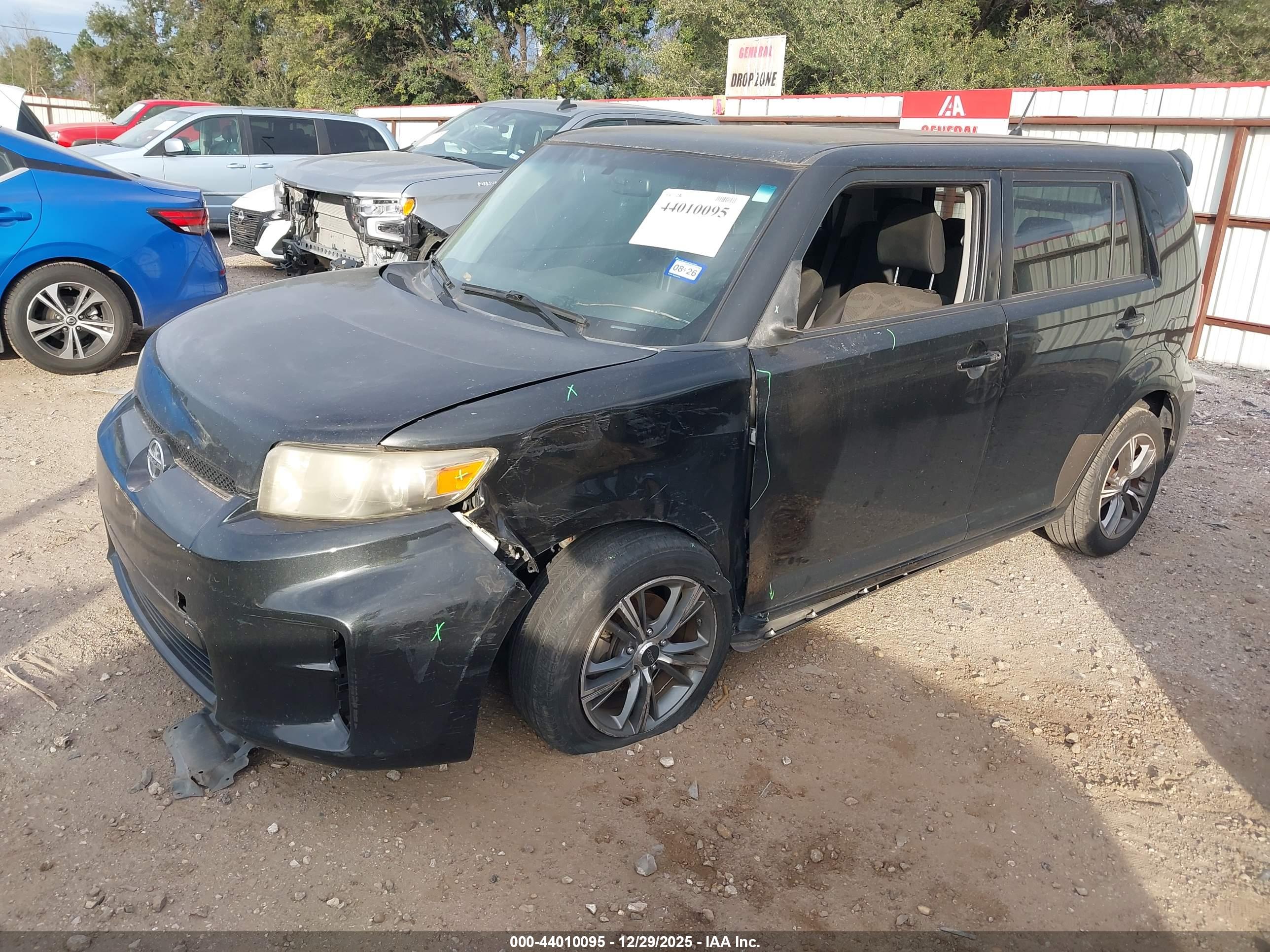 TOYOTA SCION image 2