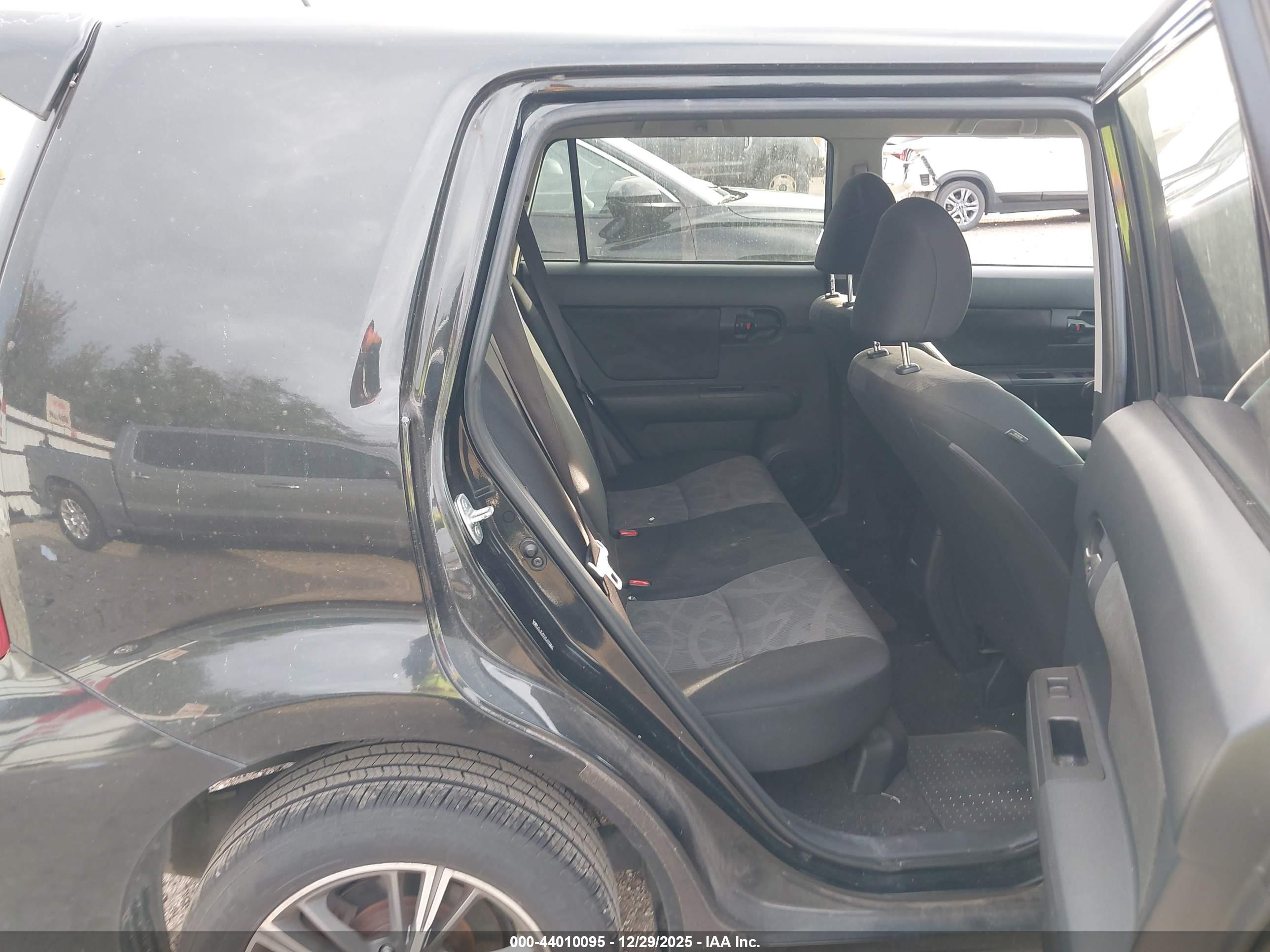 TOYOTA SCION image 8