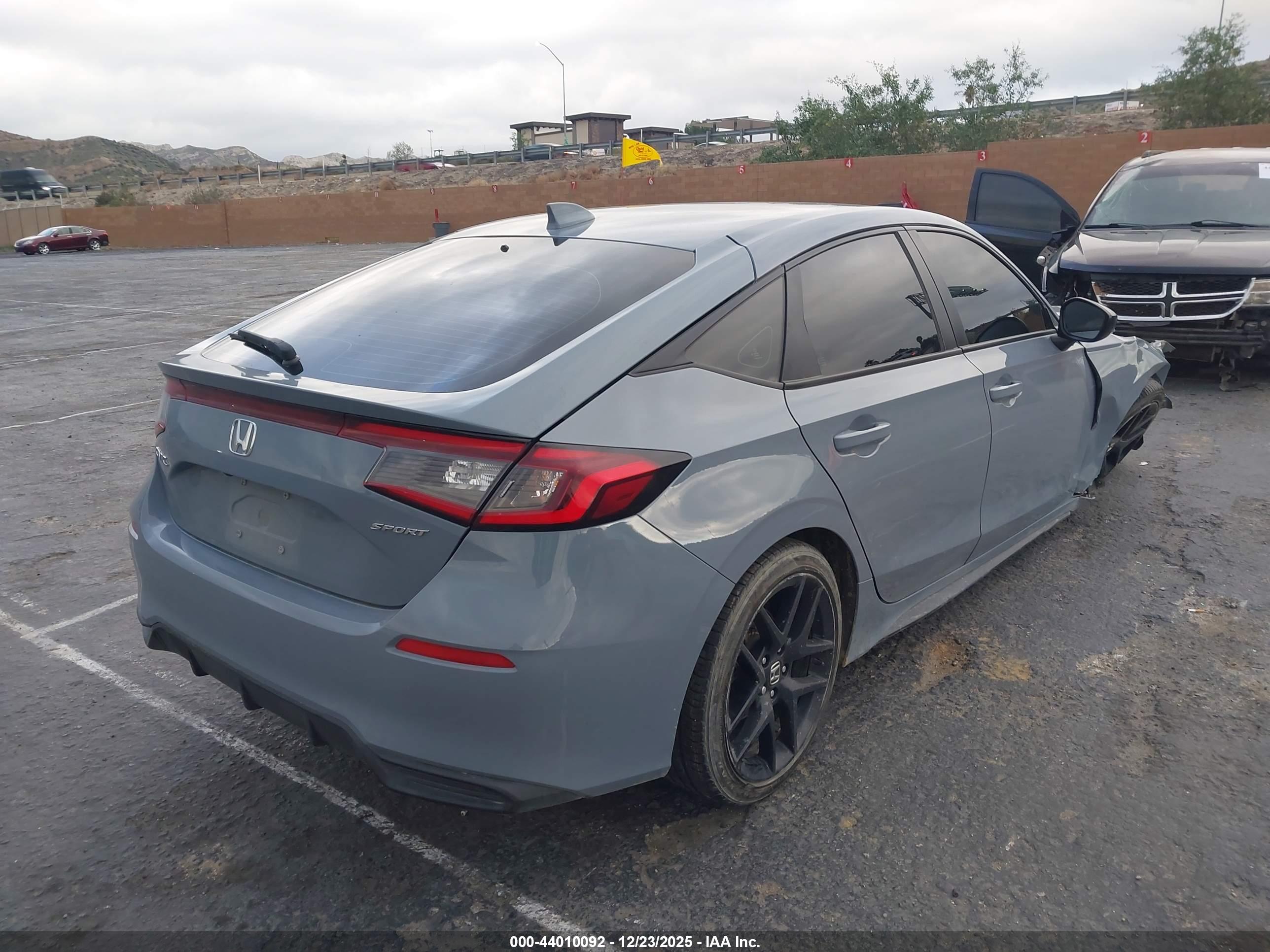 HONDA CIVIC image 4