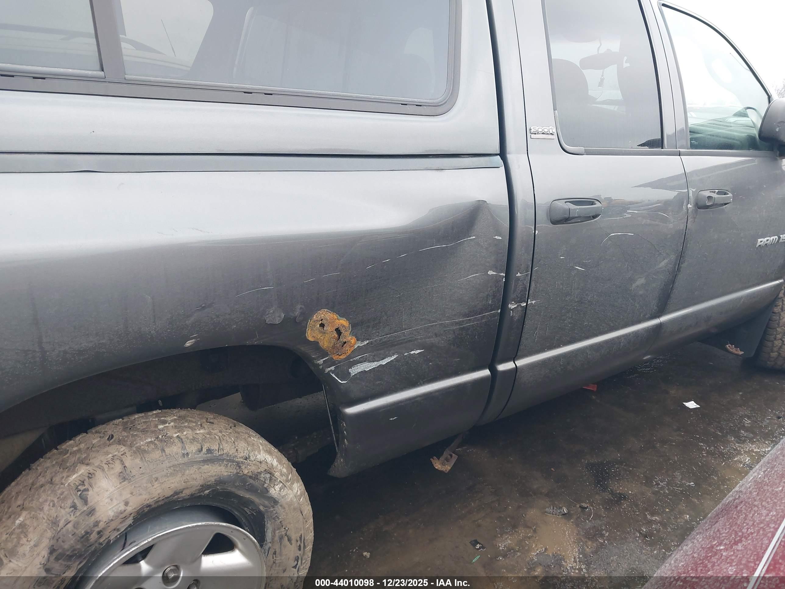 DODGE RAM image 6