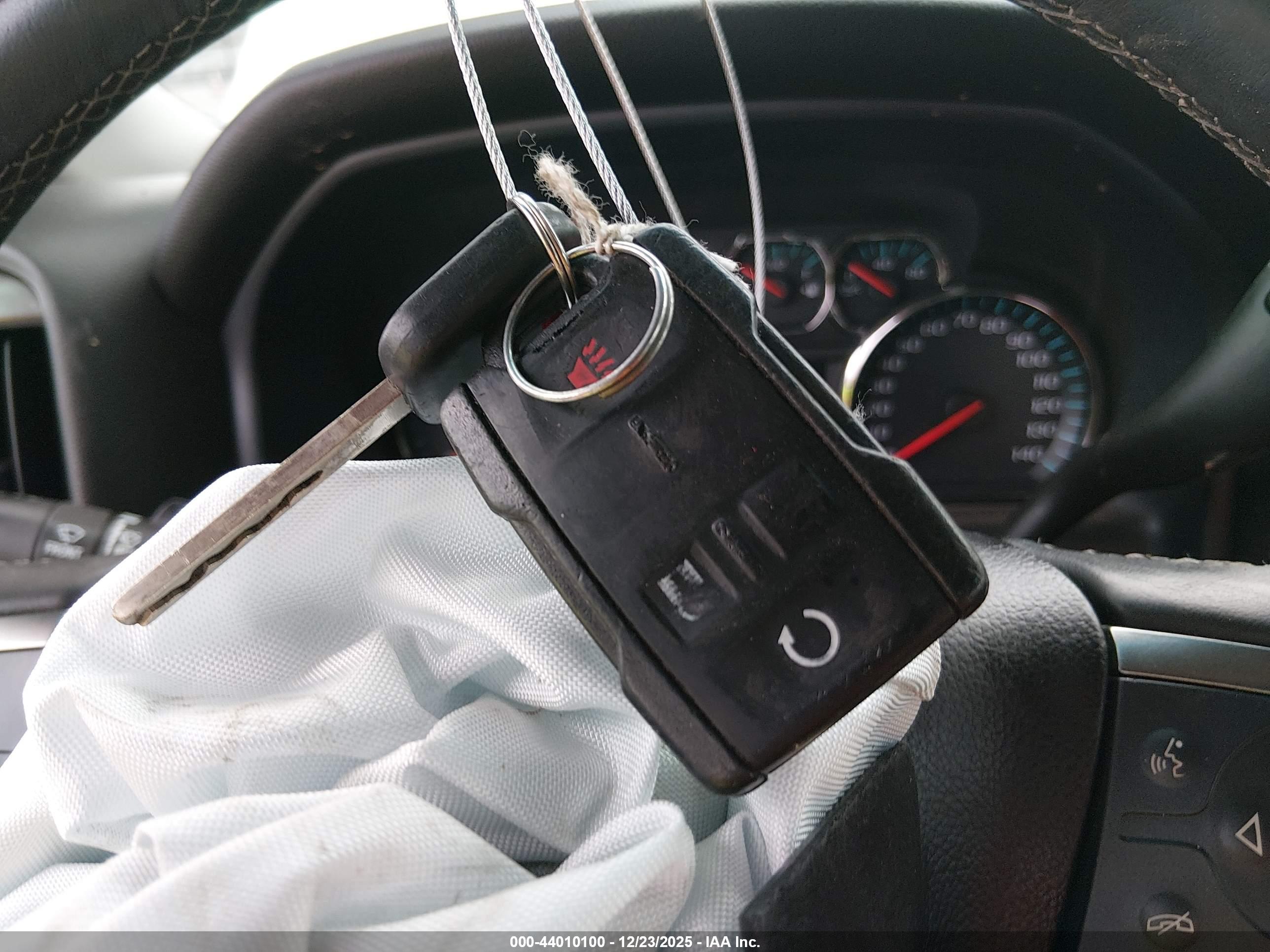 CHEVROLET SILVERADO image 11