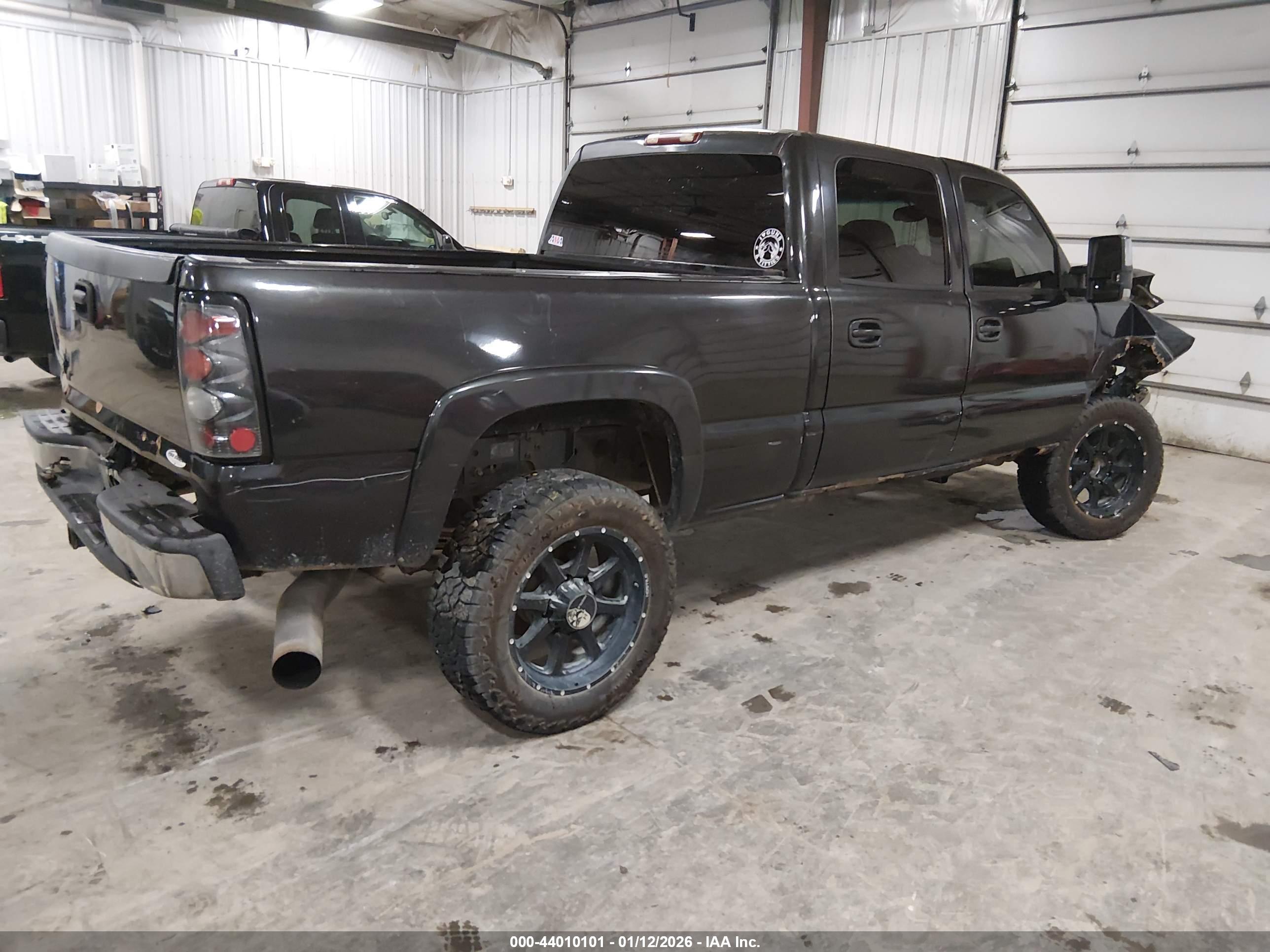 GMC SIERRA image 4