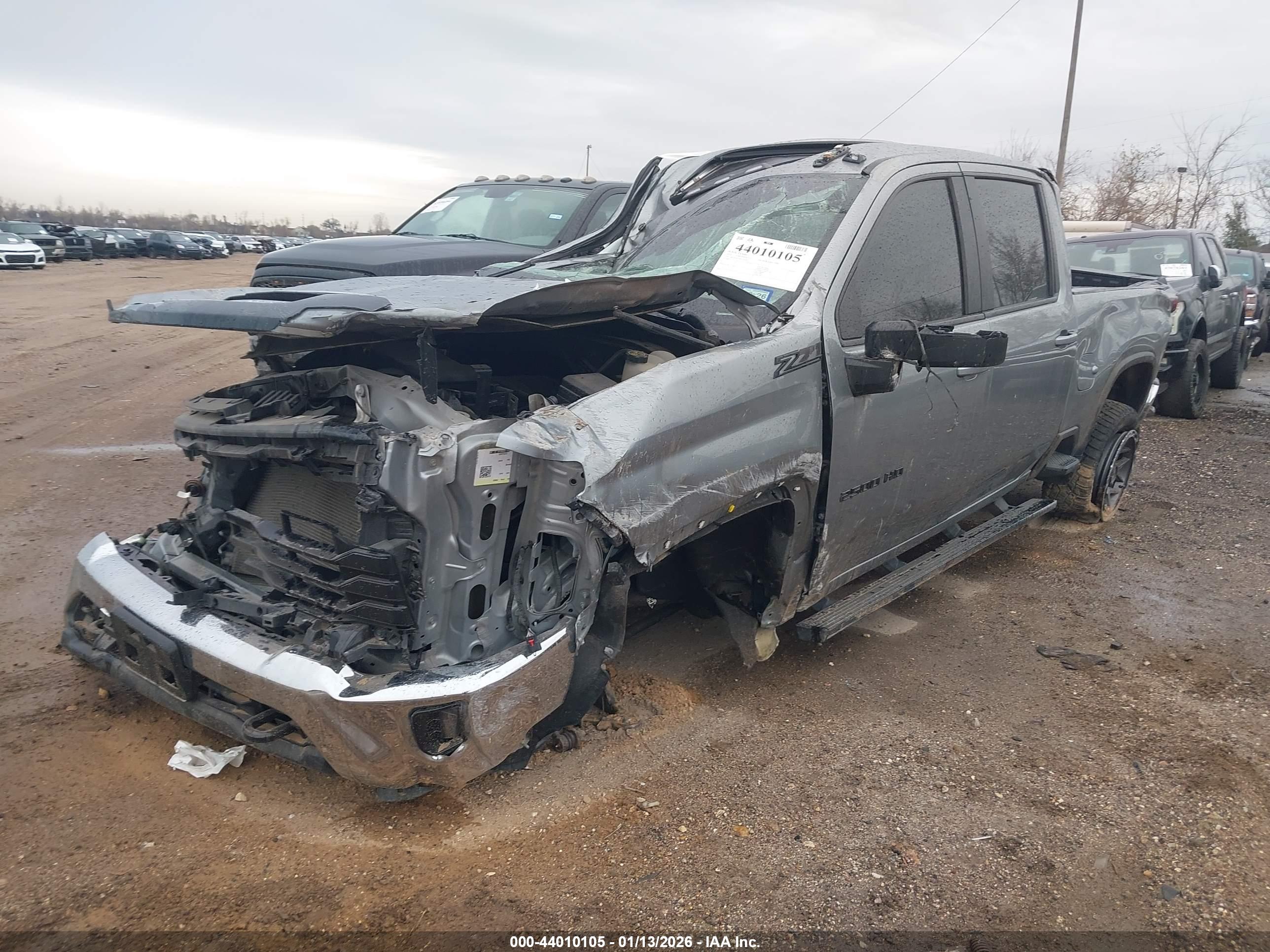 CHEVROLET SILVERADO image 2