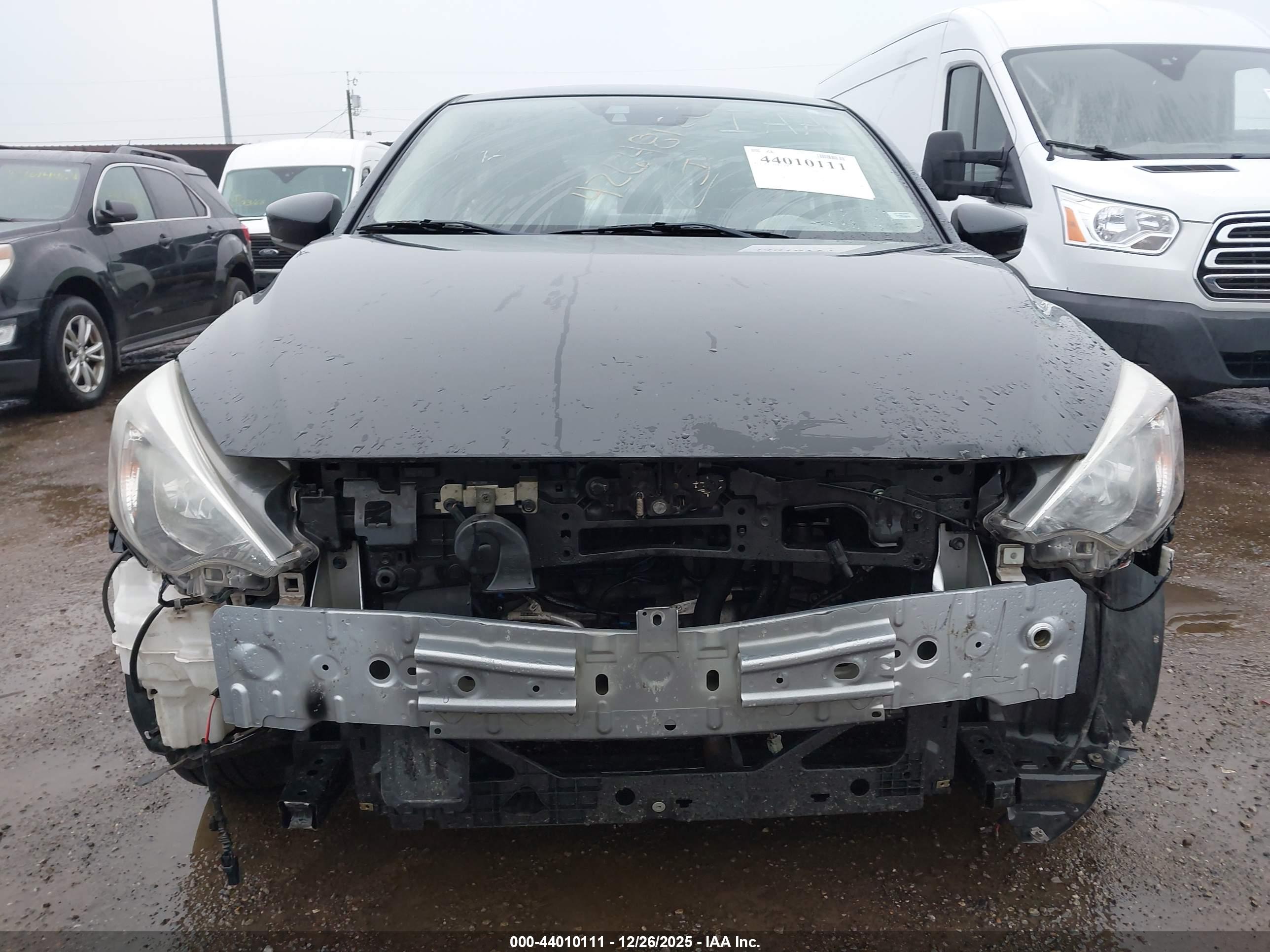 TOYOTA YARIS image 6