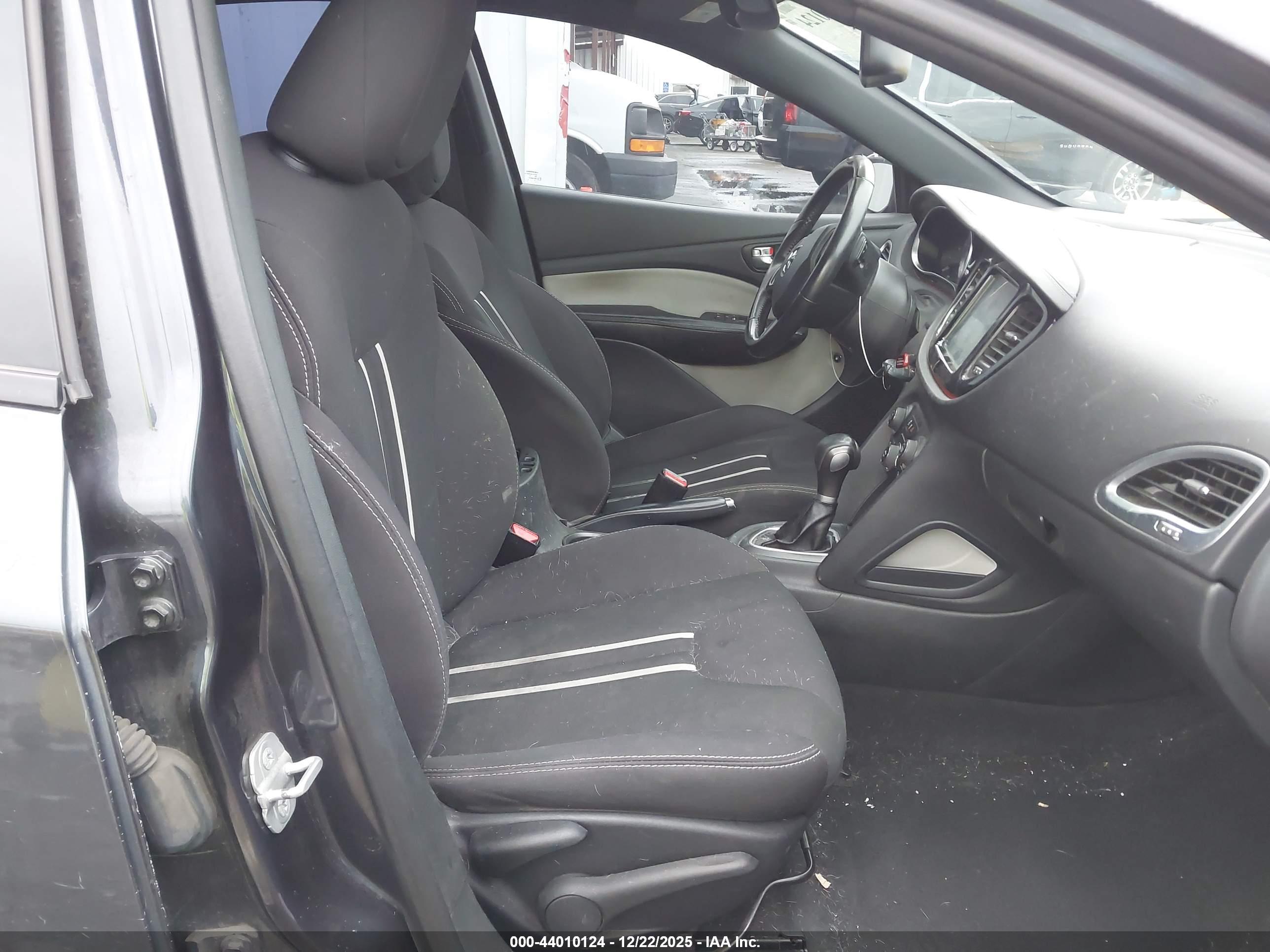 DODGE DART image 5