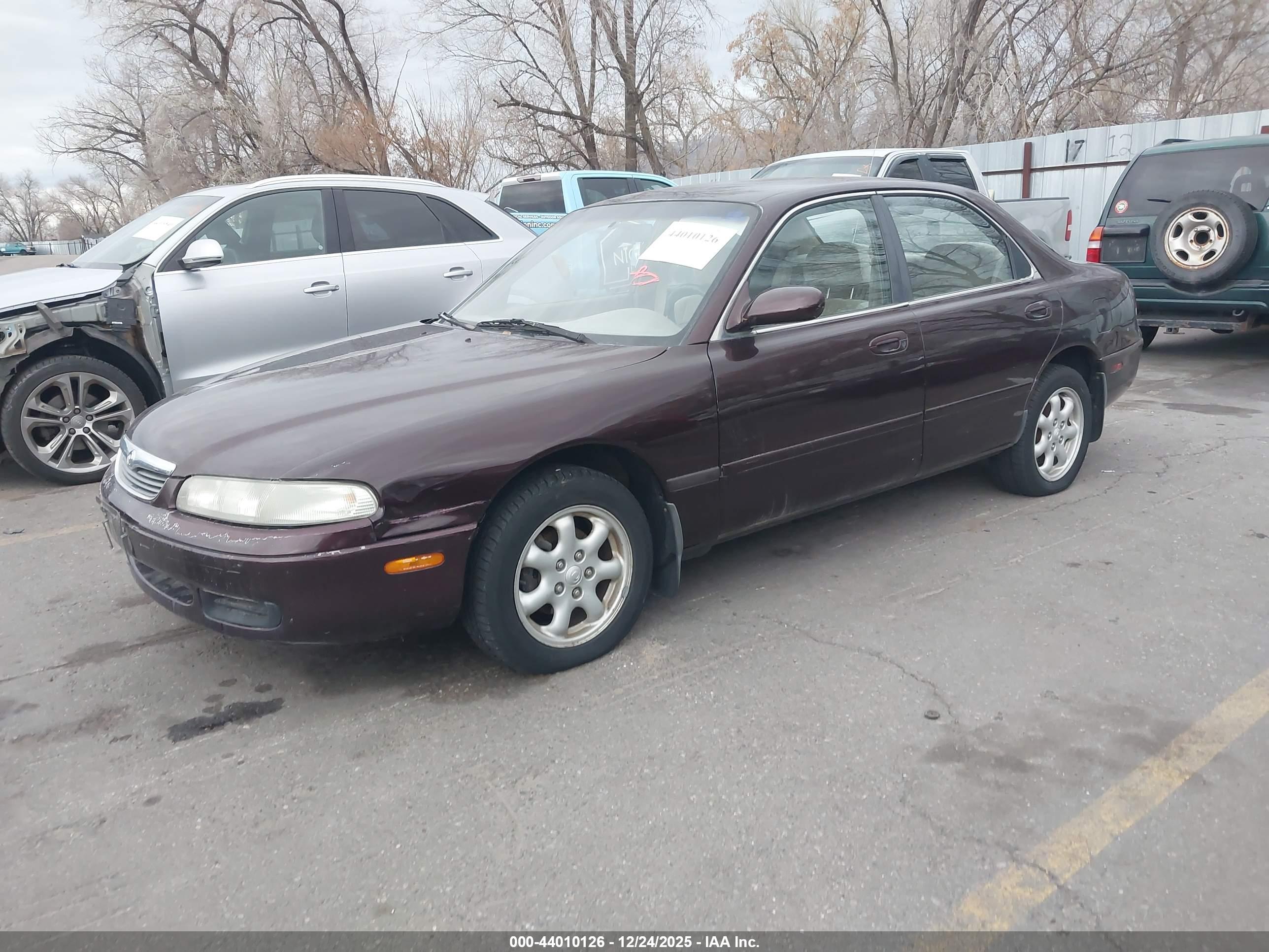 MAZDA 626 image 2