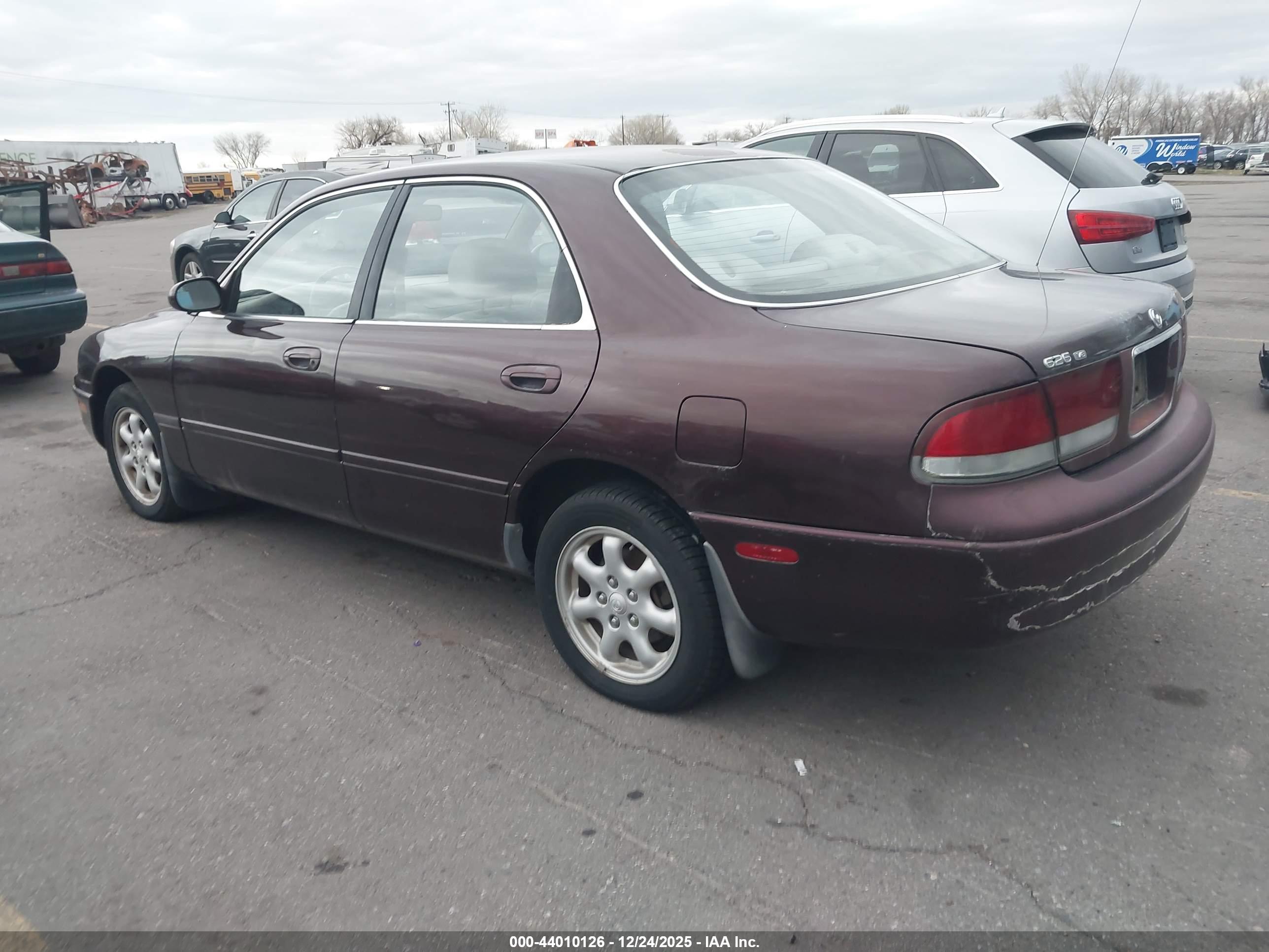 MAZDA 626 image 3