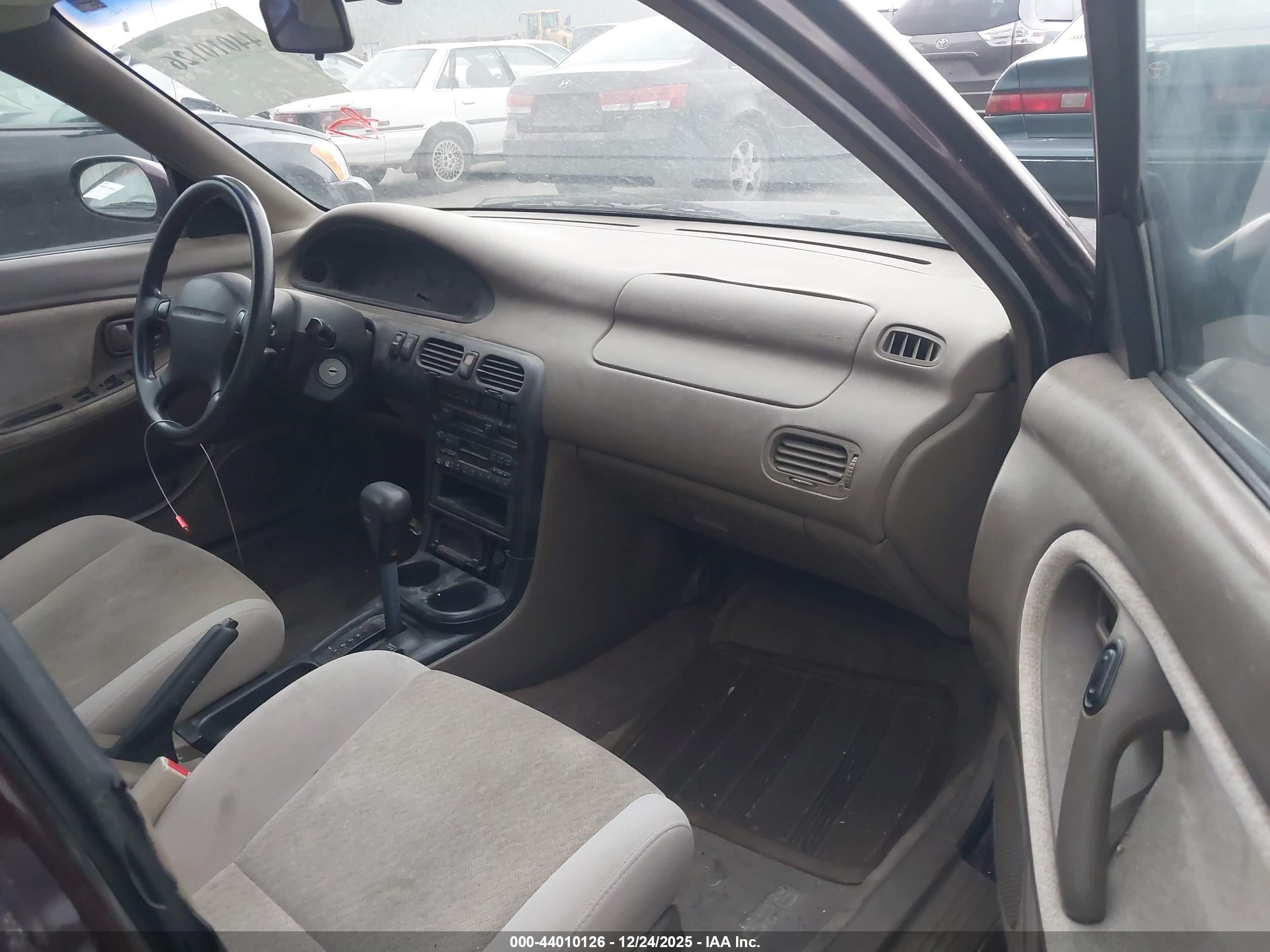 MAZDA 626 image 5