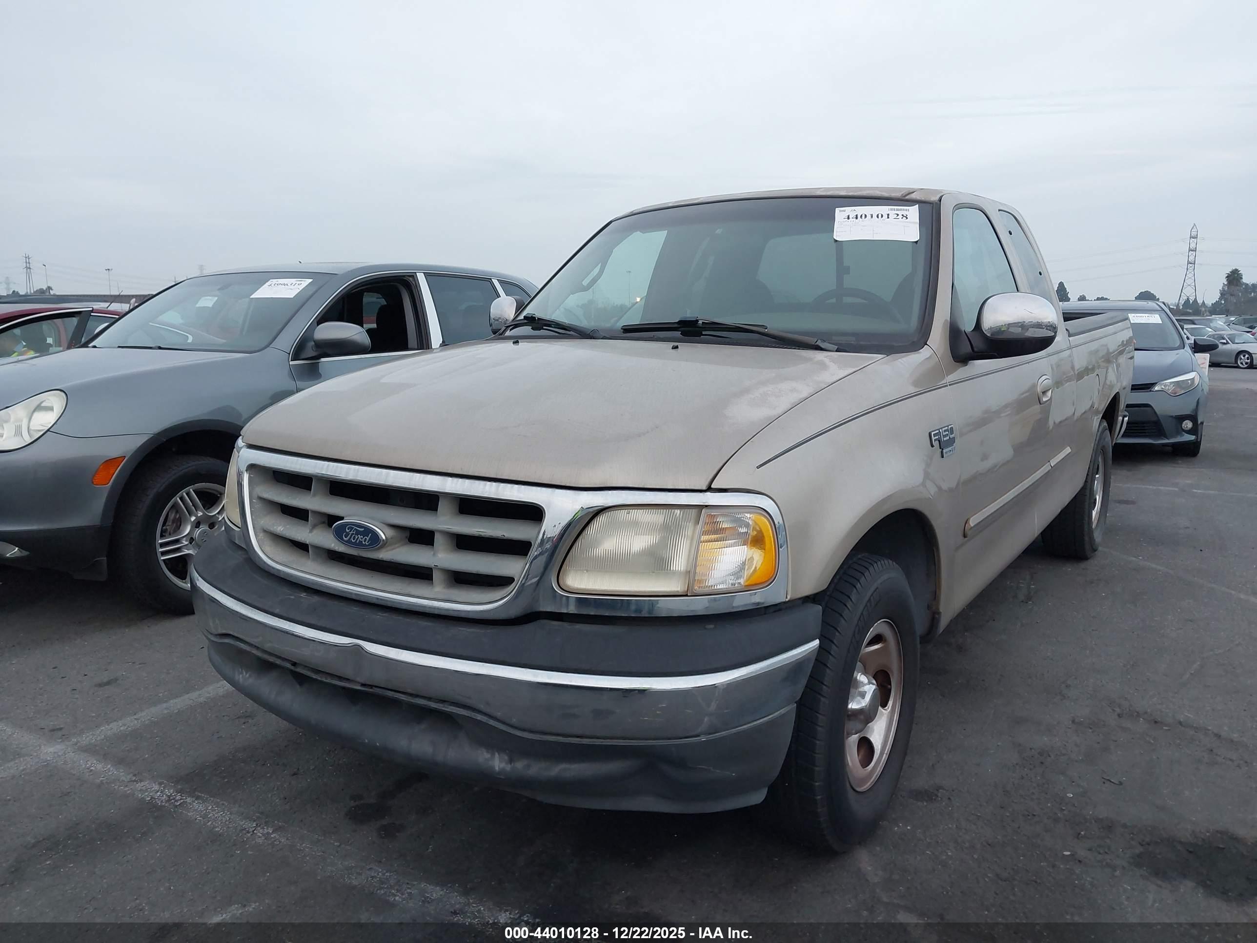 FORD F-150 image 2