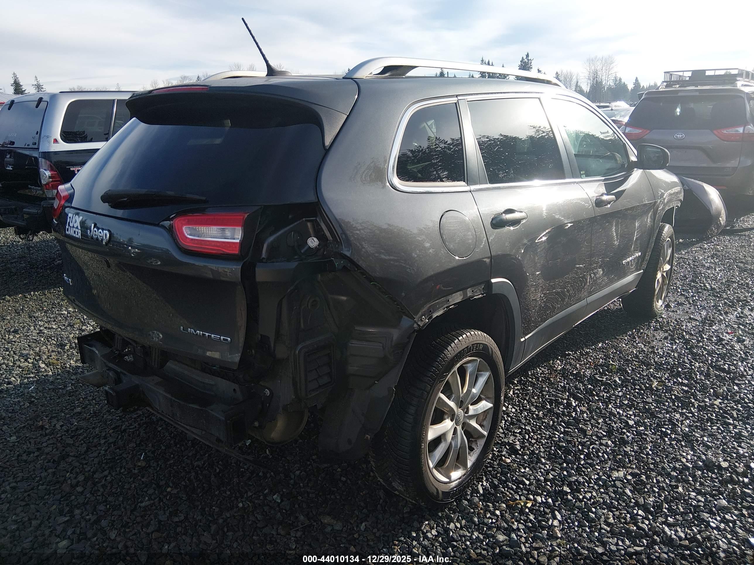 JEEP CHEROKEE image 4