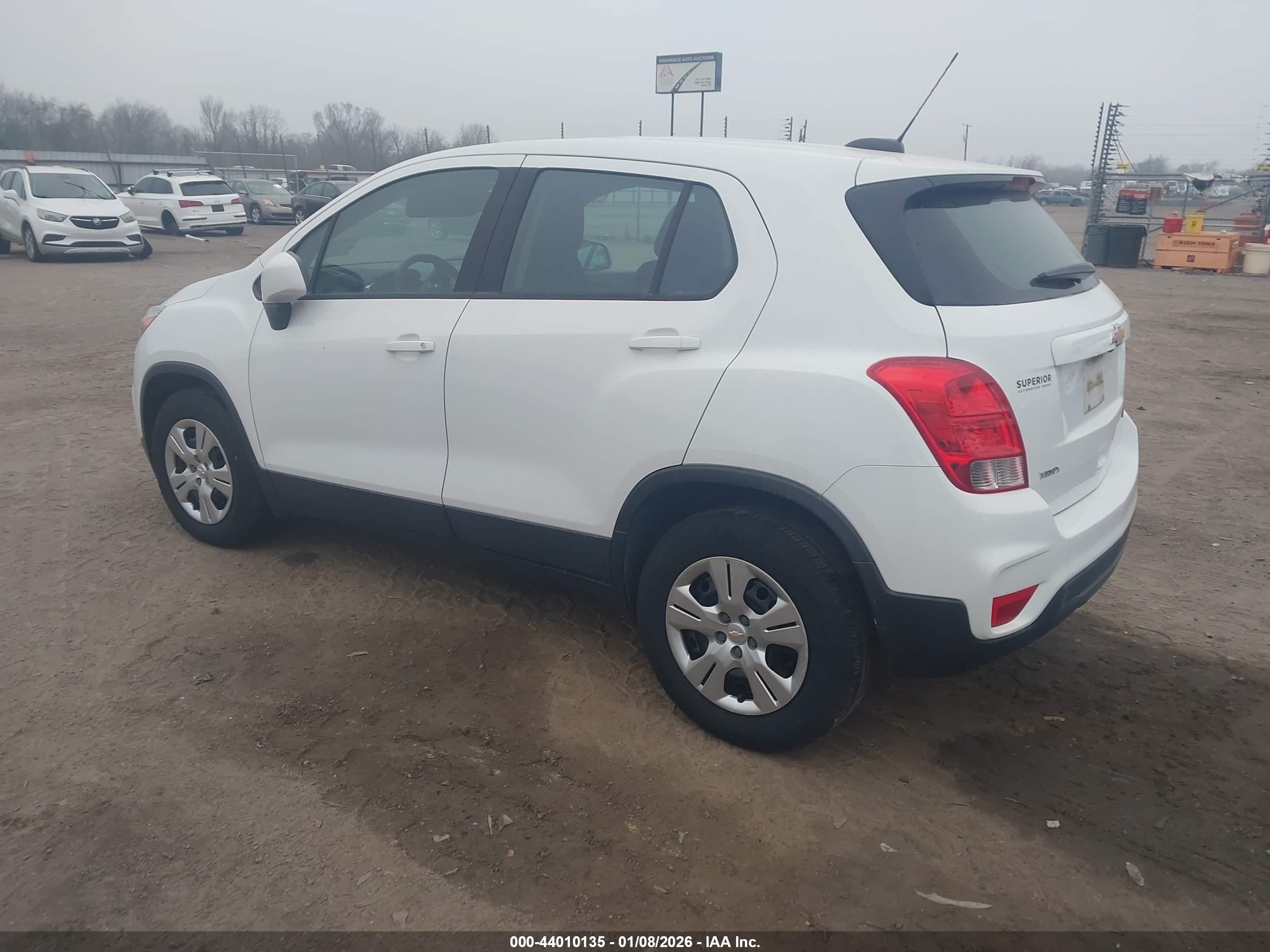 CHEVROLET TRAX image 3