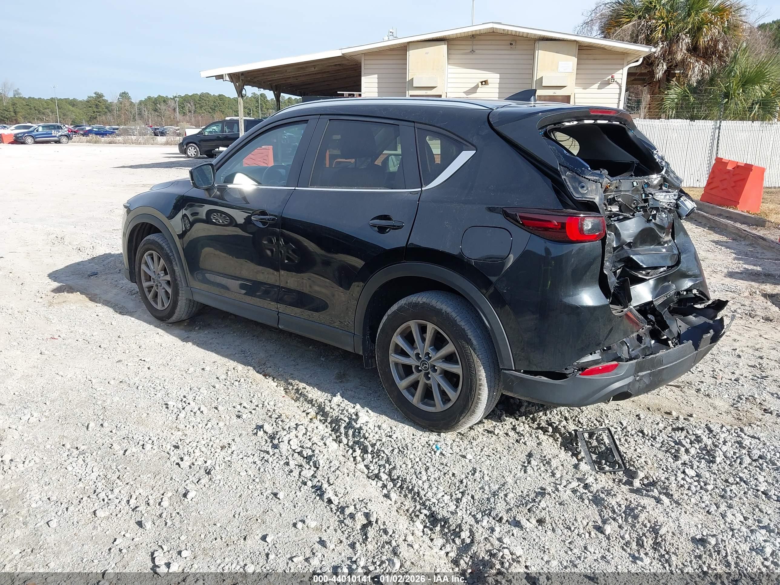 MAZDA CX-5 image 3