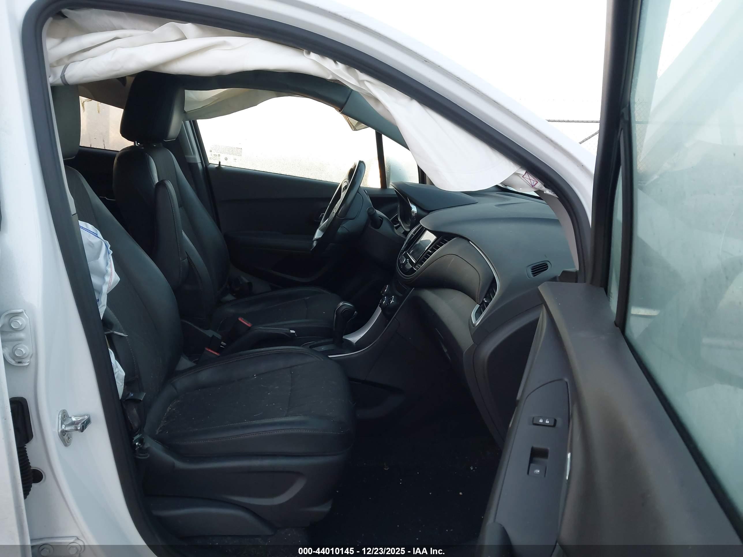 CHEVROLET TRAX image 5