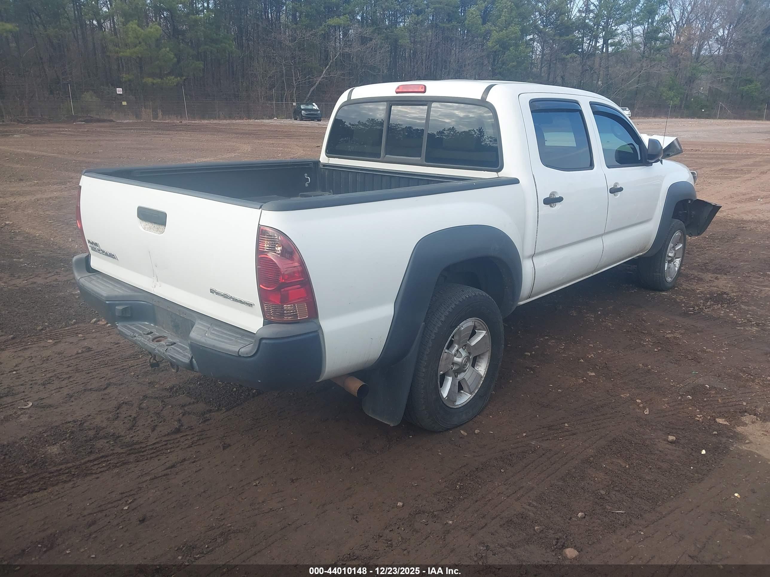 TOYOTA TACOMA image 4