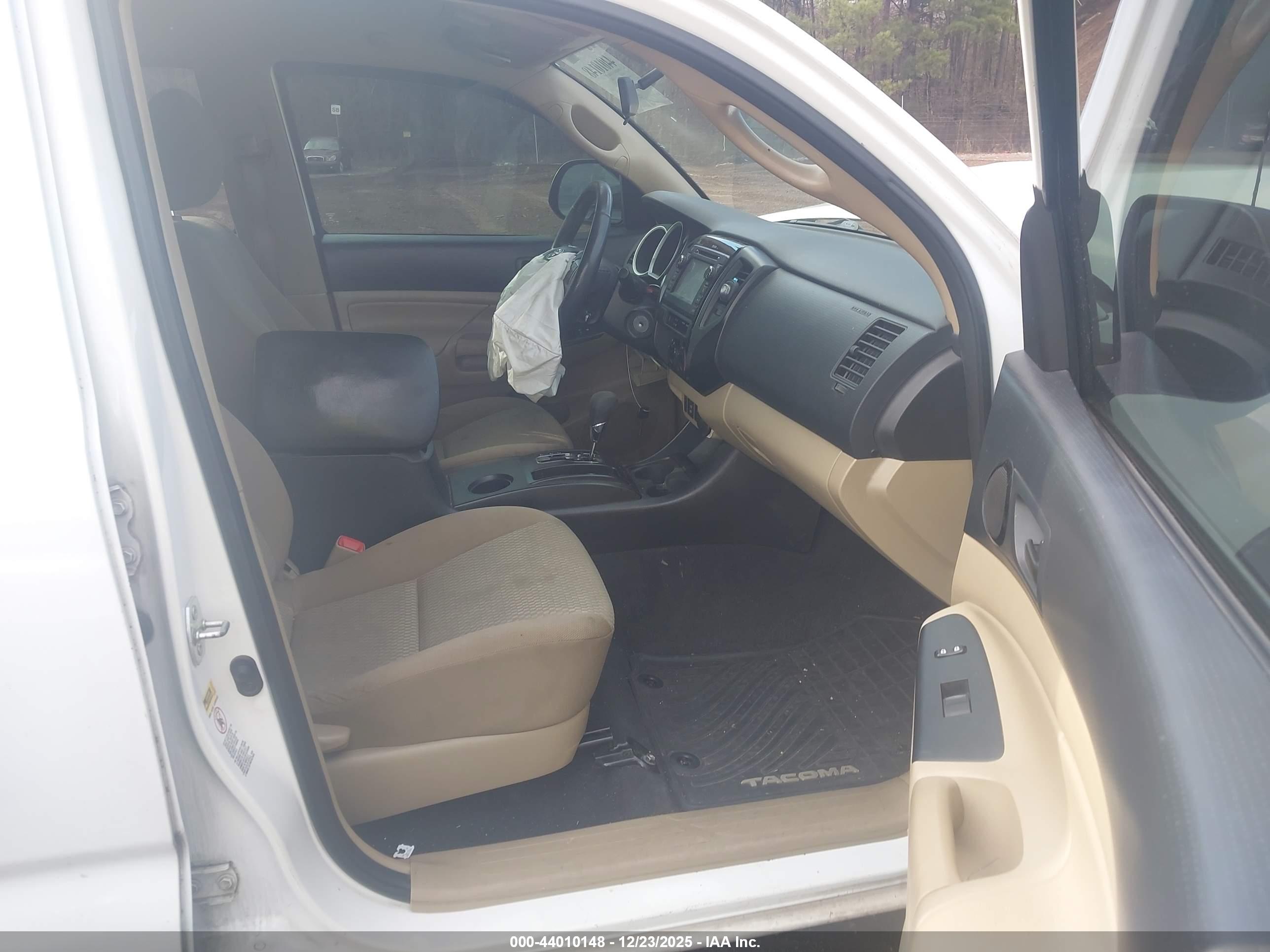 TOYOTA TACOMA image 5