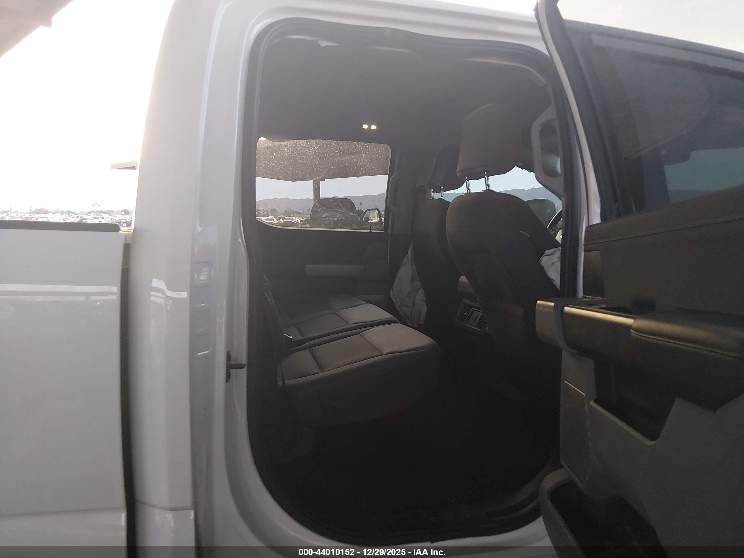 FORD F-250 image 8