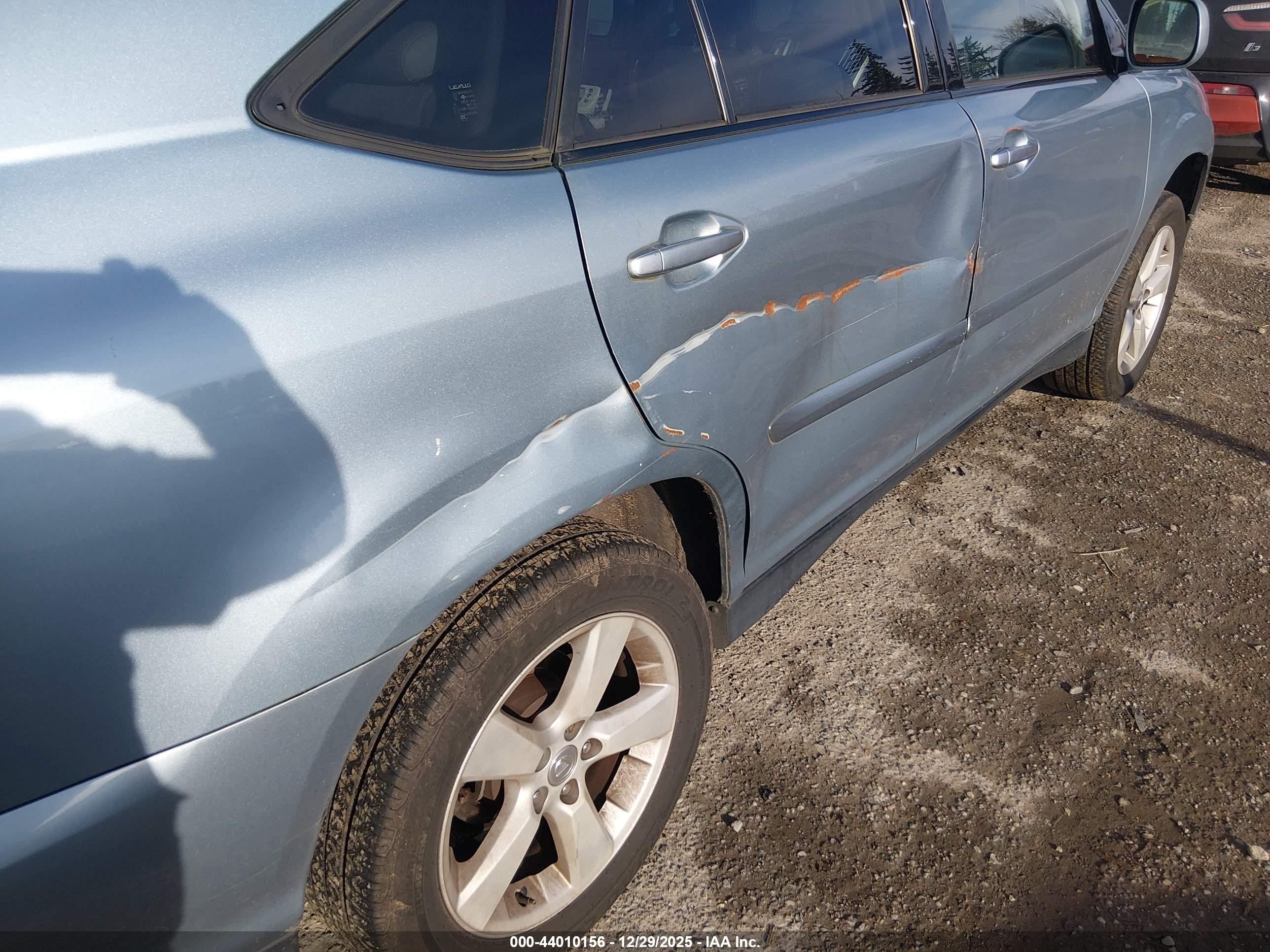 LEXUS RX image 6