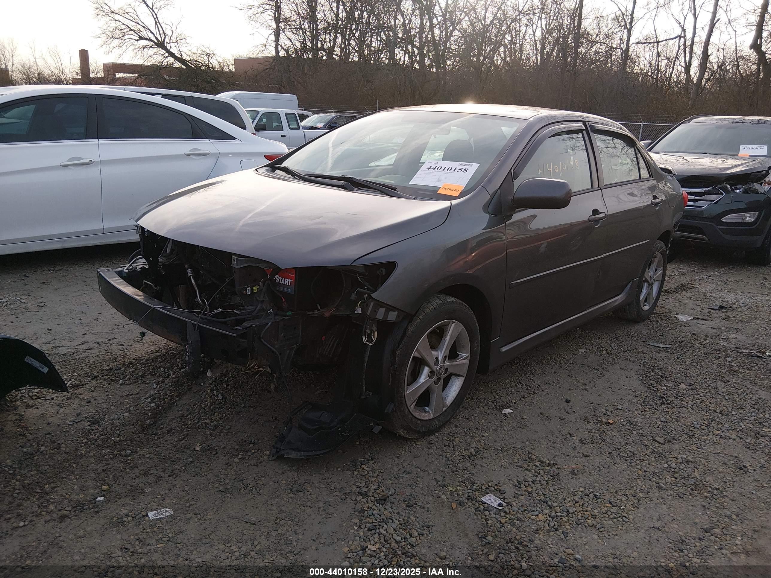 TOYOTA COROLLA image 2
