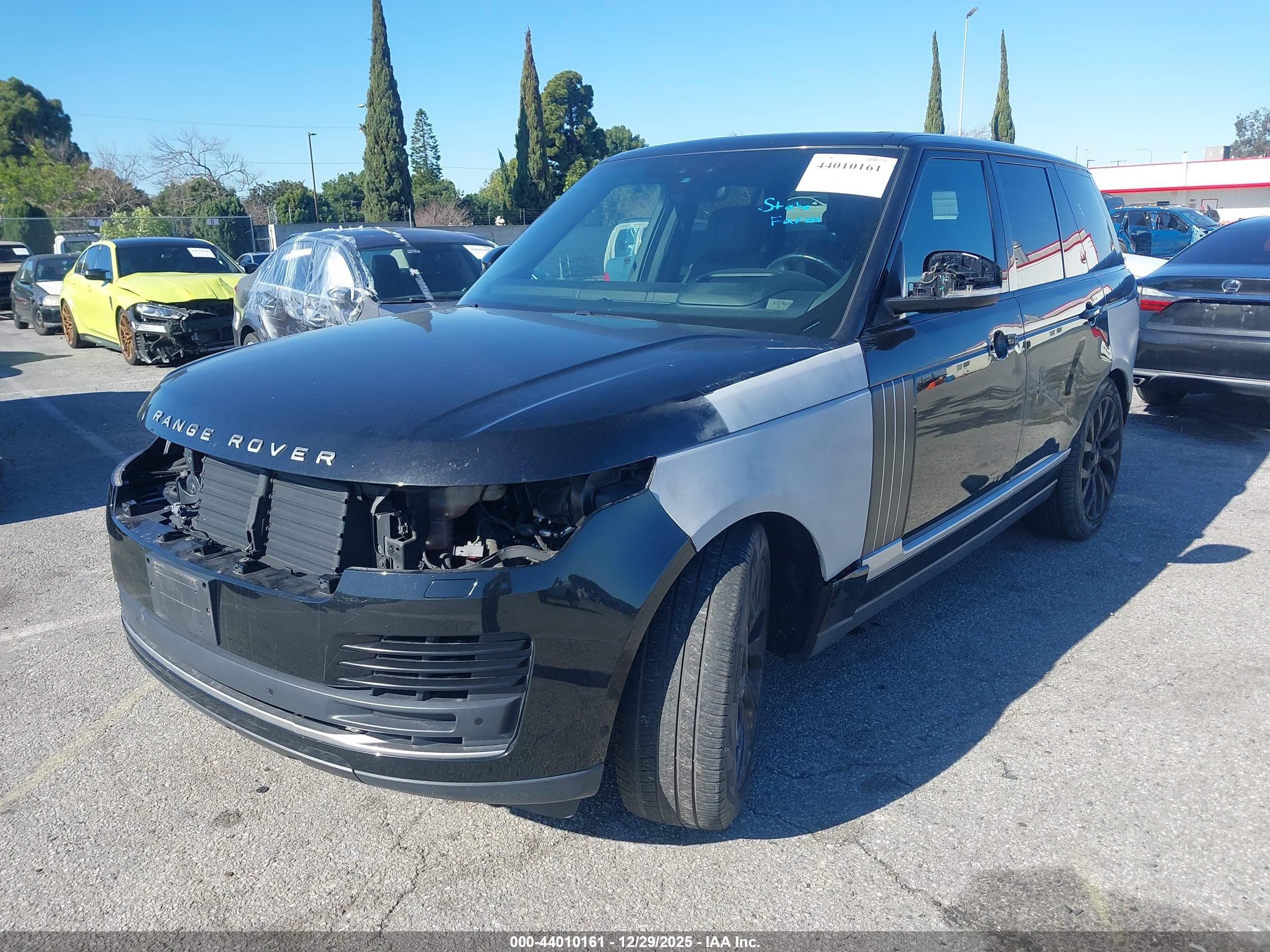 LAND ROVER image 2