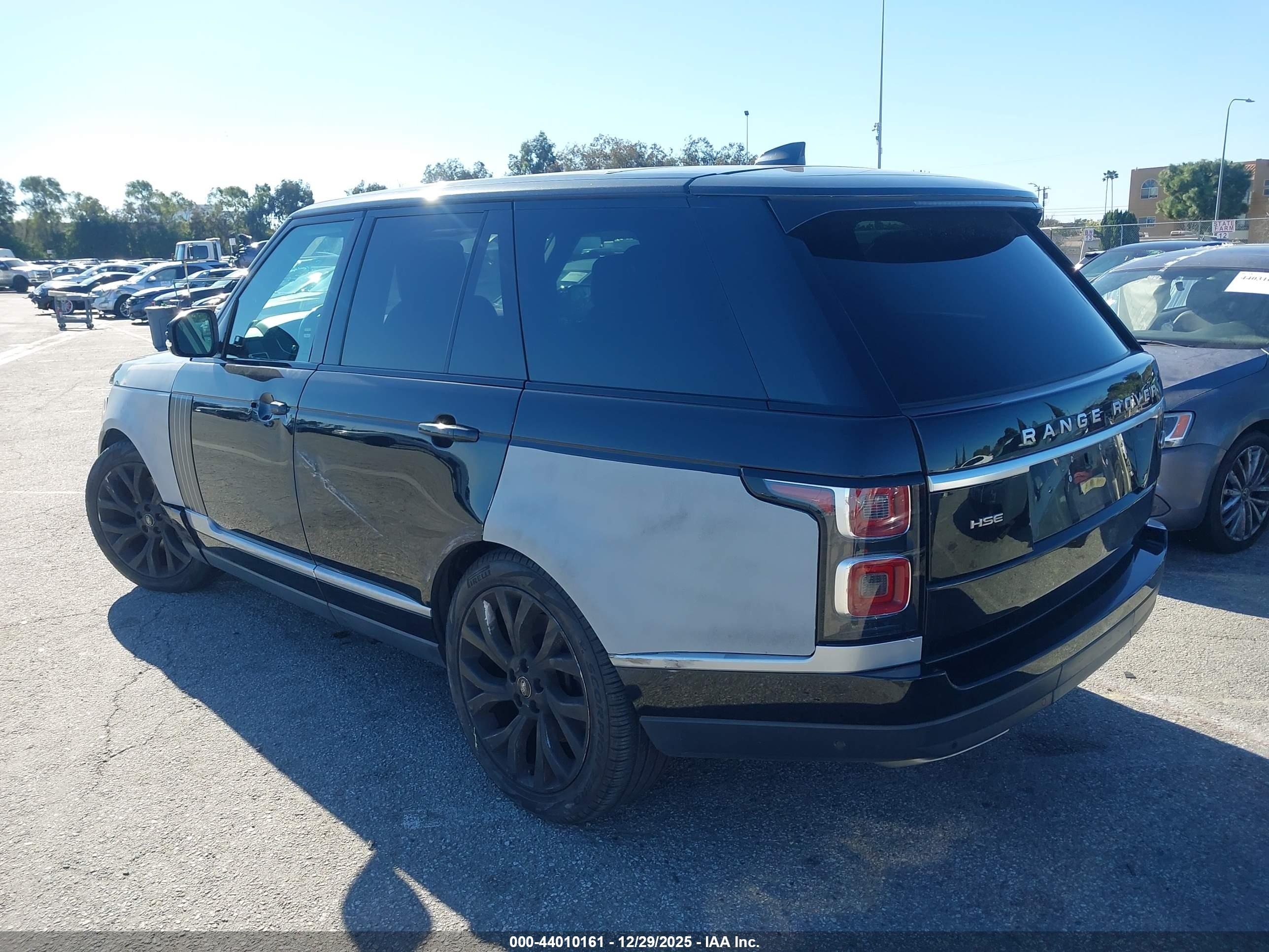 LAND ROVER image 3