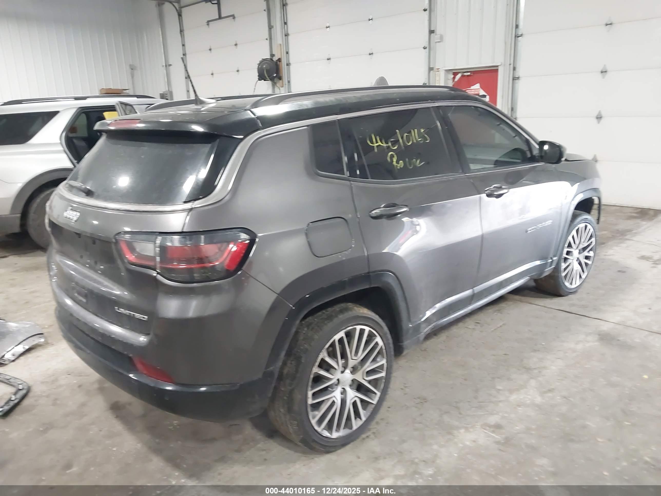 JEEP COMPASS image 4