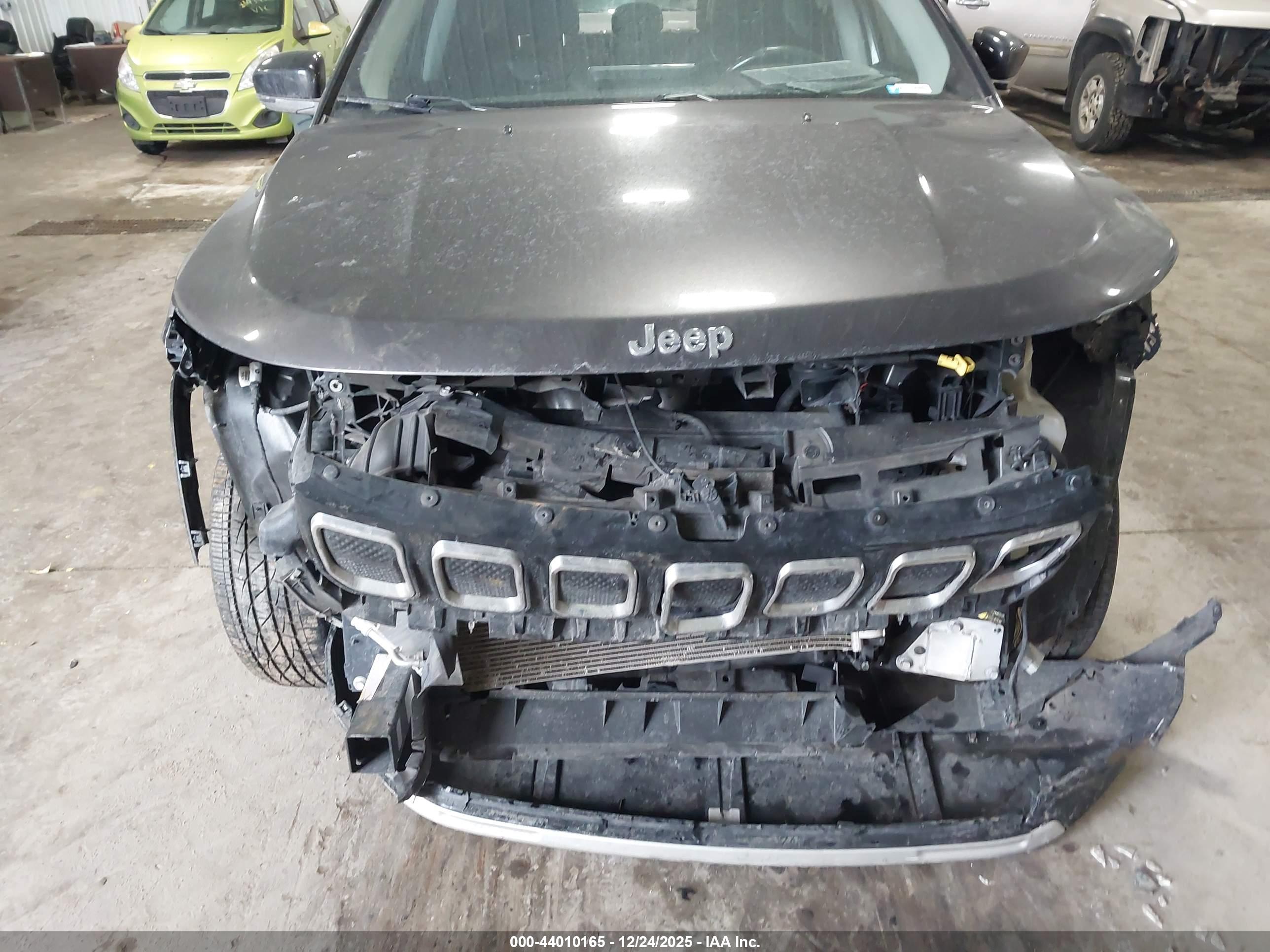 JEEP COMPASS image 6