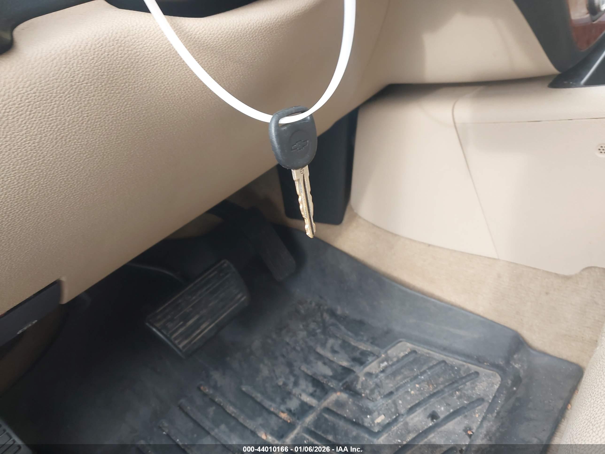 CHEVROLET SILVERADO image 11