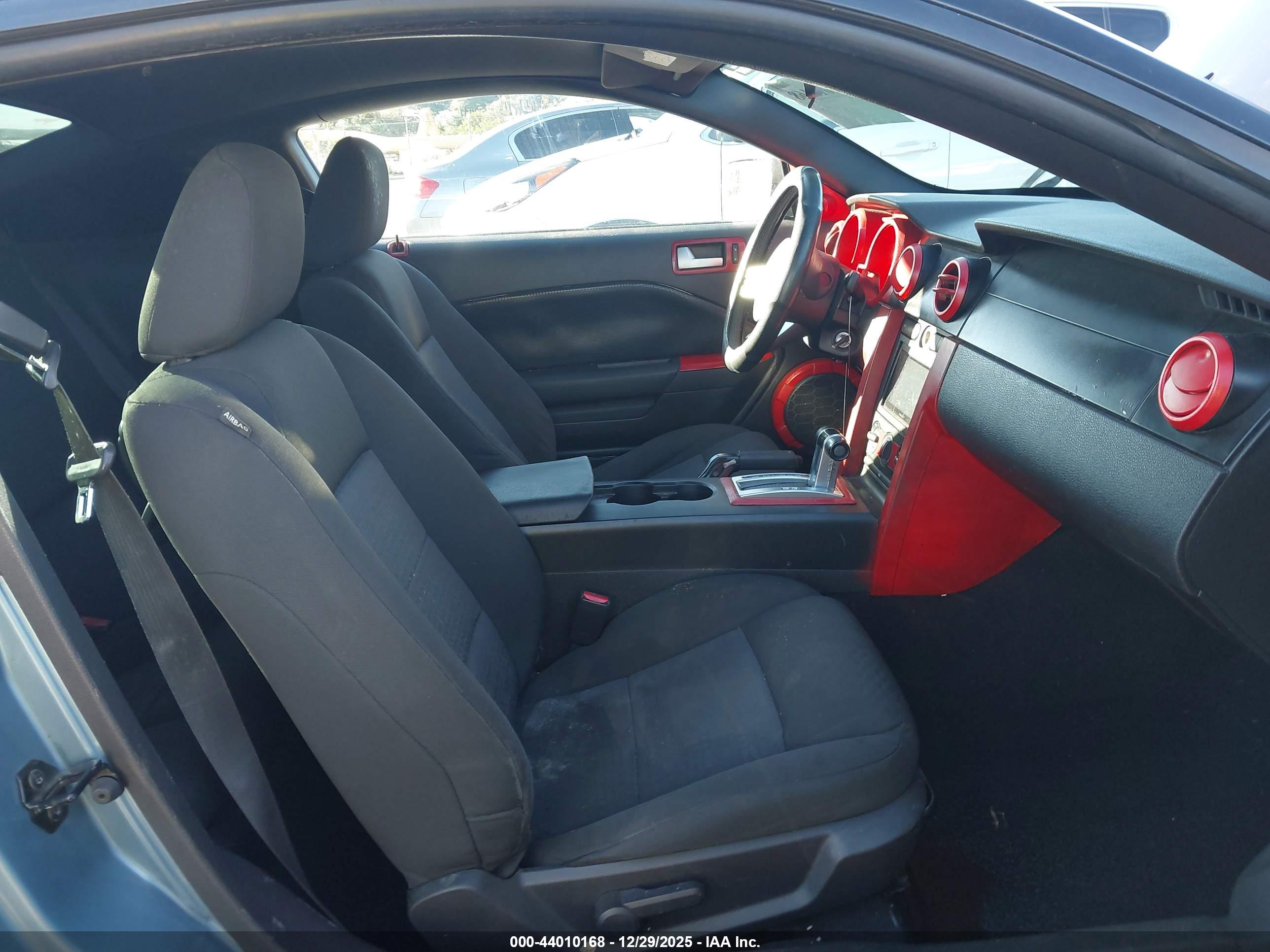 FORD MUSTANG image 5