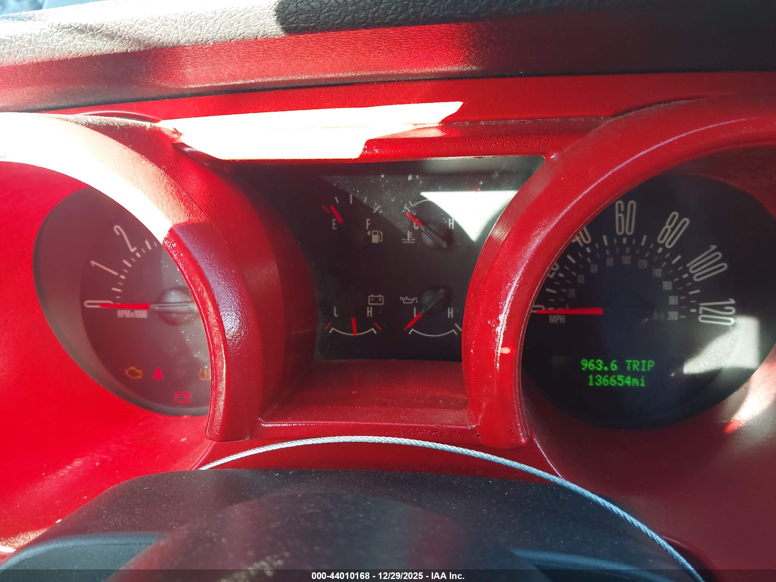 FORD MUSTANG image 7