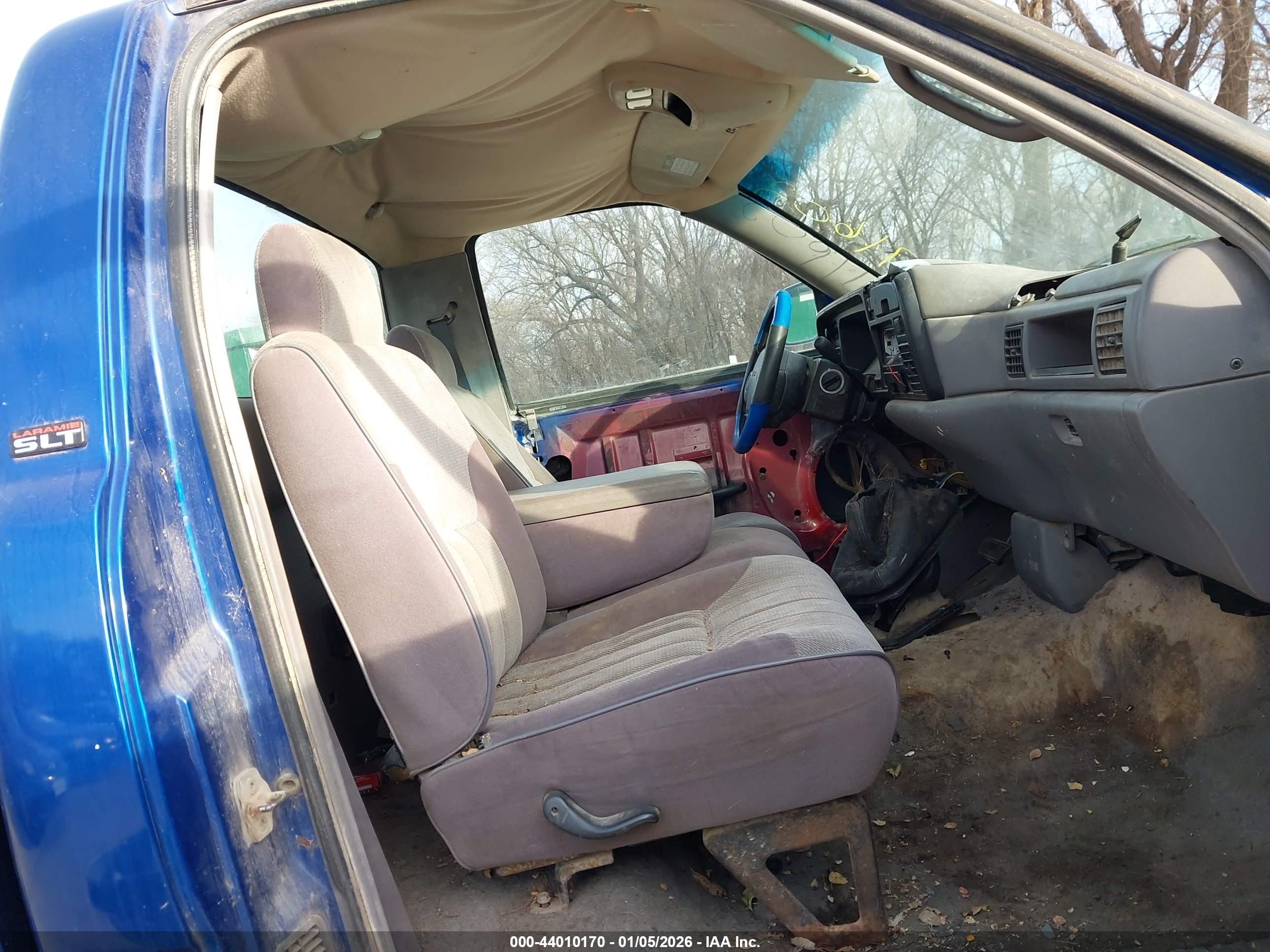 DODGE RAM image 8